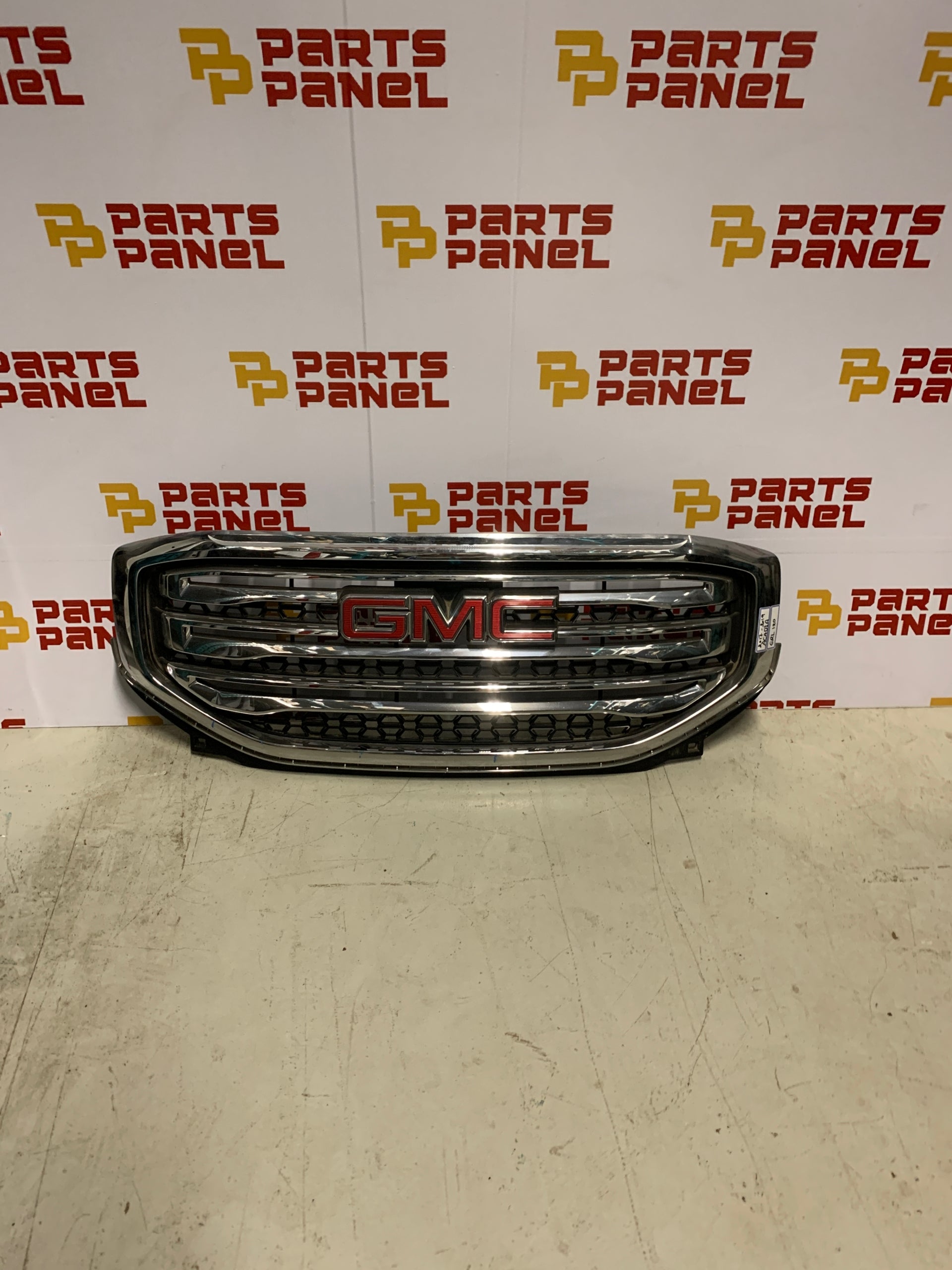 2017 - 2019 GMC ACADIA FRONT CHROME GRILLE 84378393