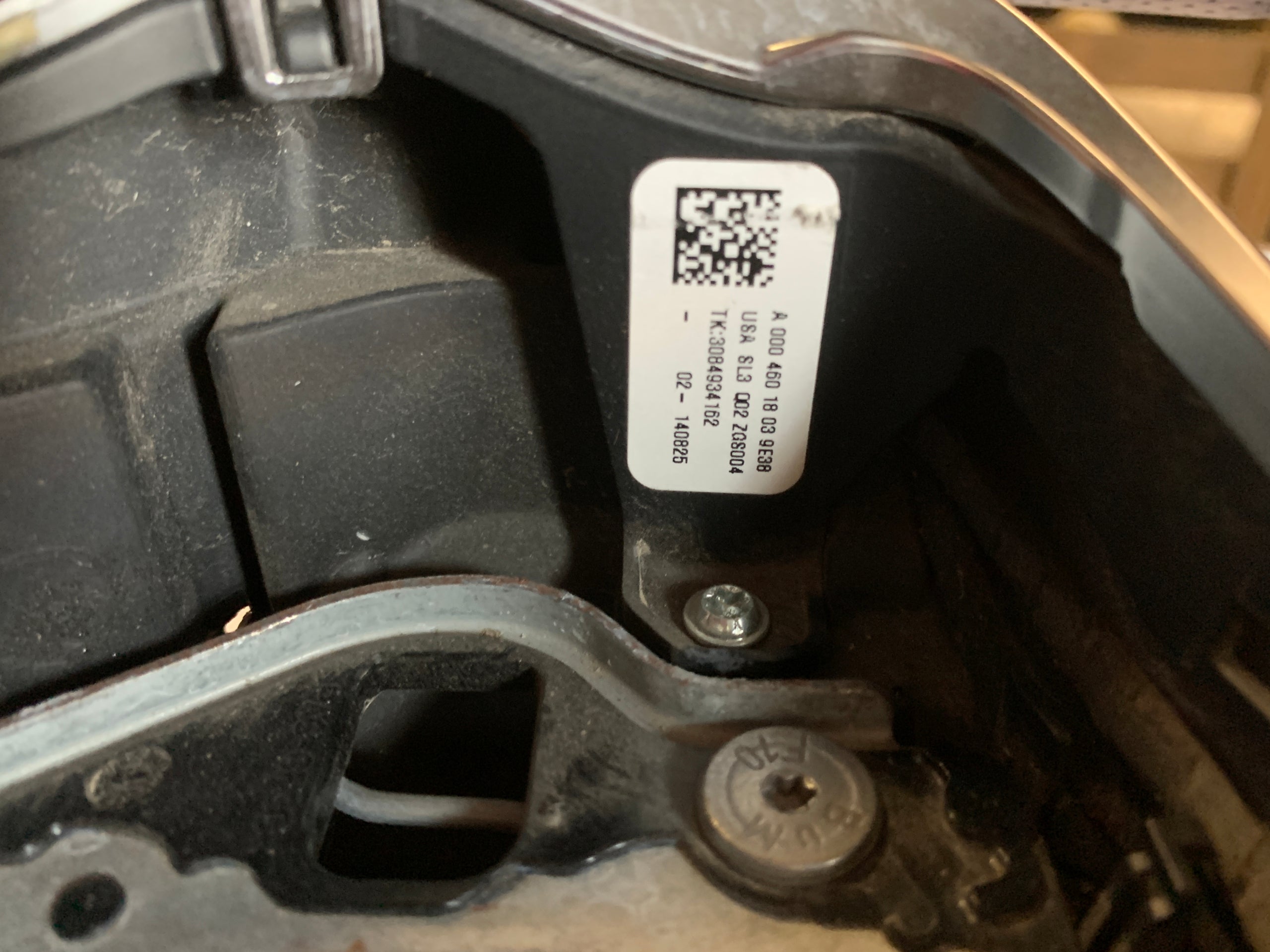 2016 - 2024 MERCEDES GLC300 X253 STEERING WHEEL W/ SWITCHES OEM A00046018039E38