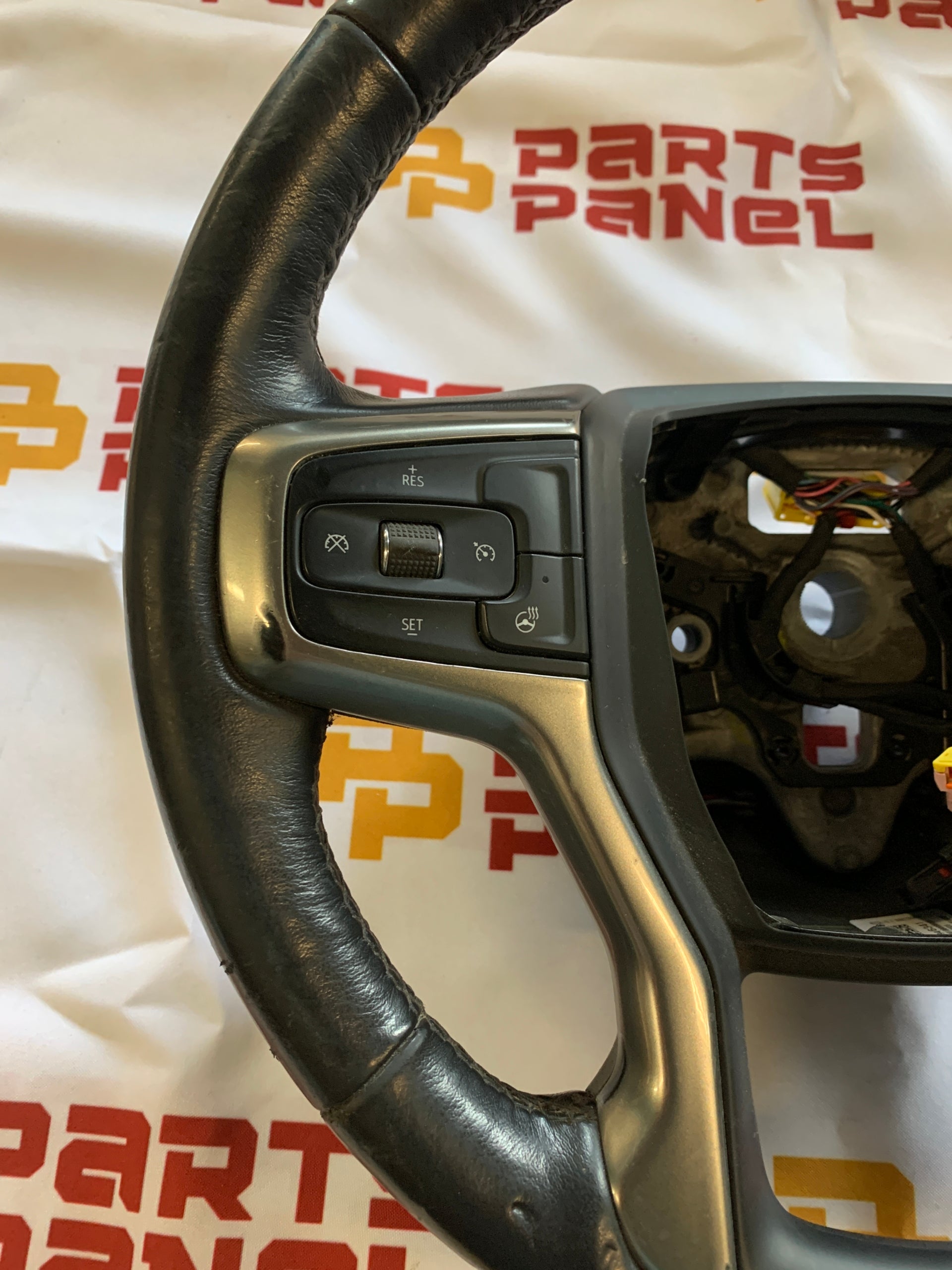 2019 - 2022 CHEVY SILVERADO 1500 / 2500 3500 / GMC SIERRA 2500 / 3500 VOLANTE DE CUERO CON CALEFACCIÓN 84946341