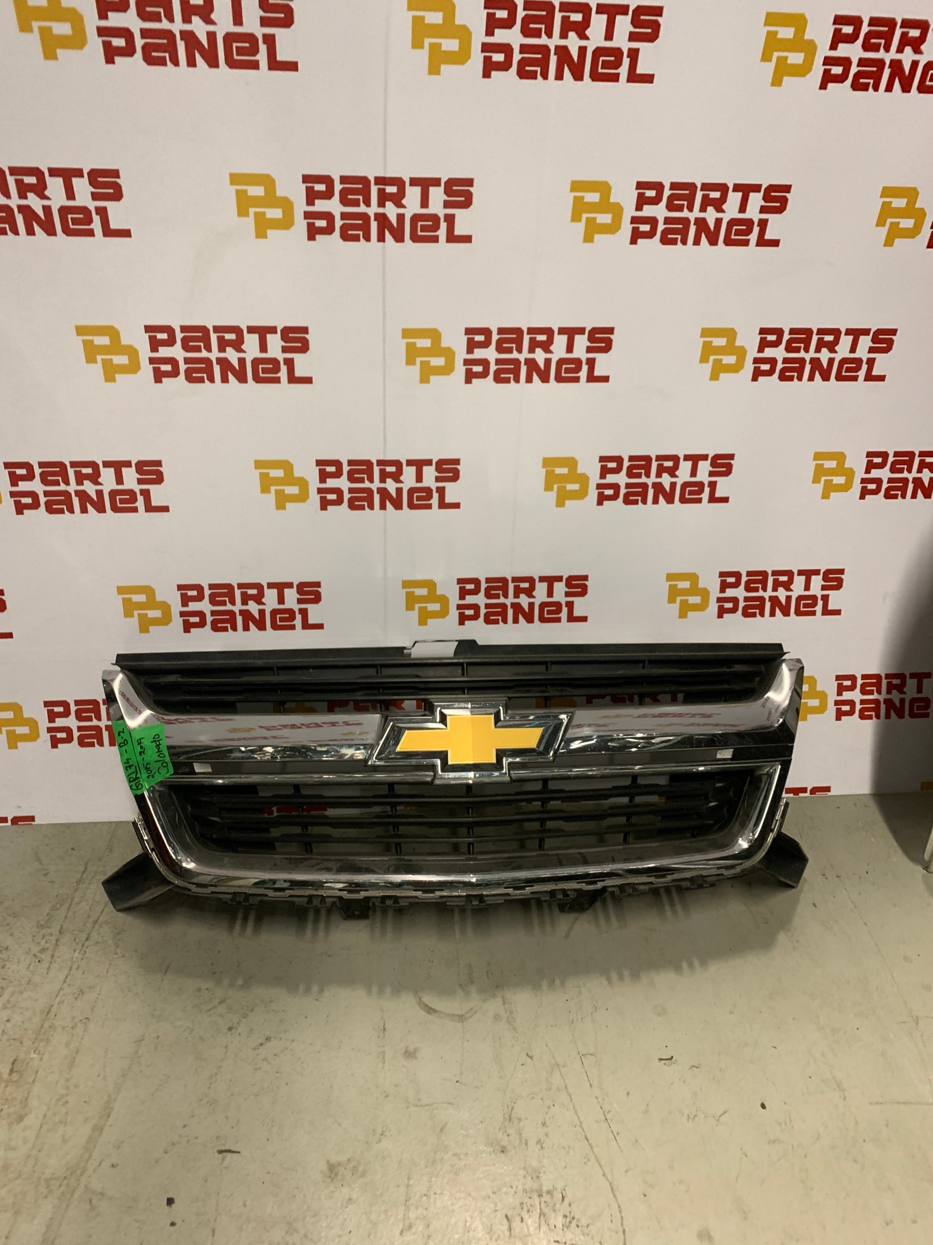 2015 - 2019 CHEVY COLORADO FRONT GRILLE 22308153