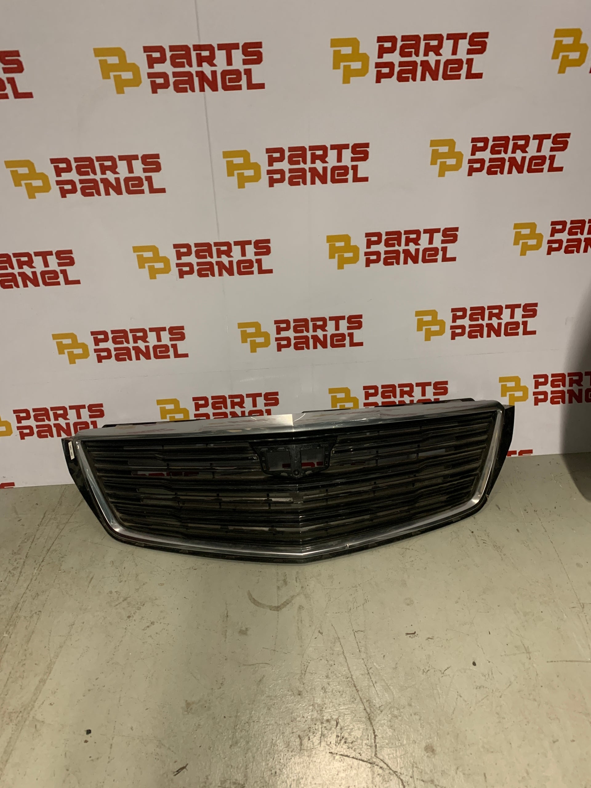 2018 - 2019 CADILLAC XTS FRONT GRILLE 84345410