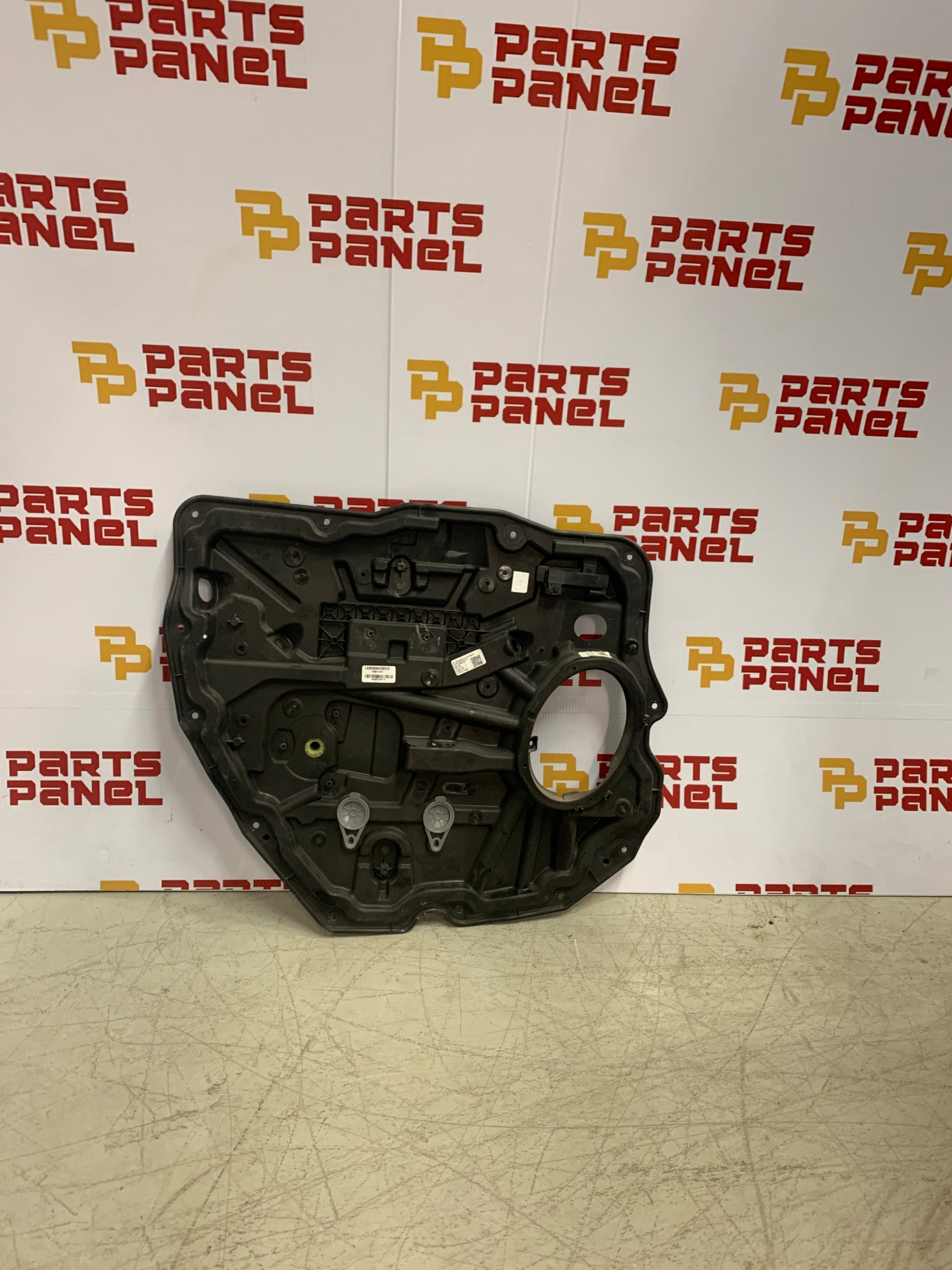 2019 - 2024 RAM 1500 DRIVER SIDE REAR DOOR WINDOW REGULATOR INNER PANEL CB59118P