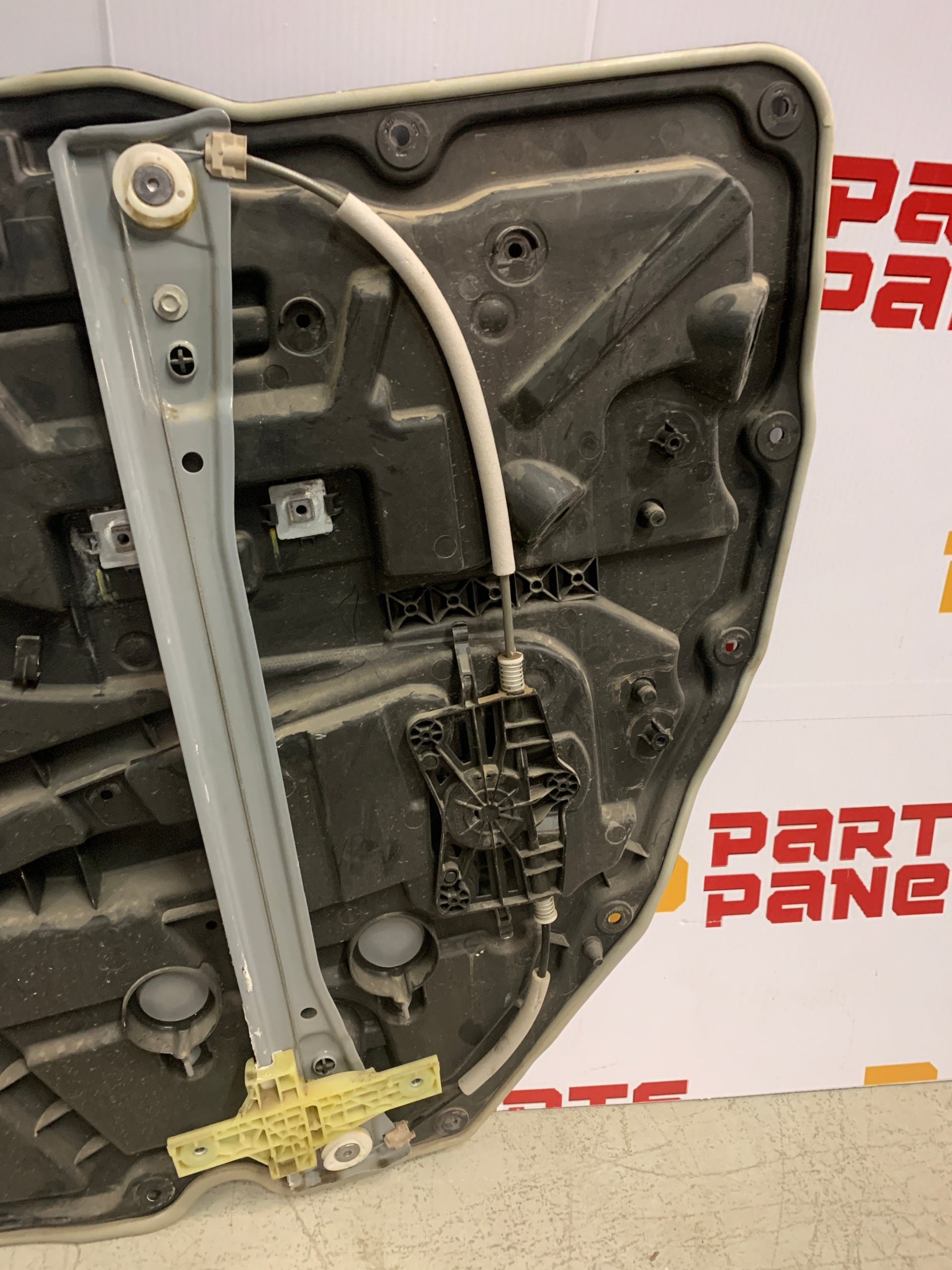 2019 - 2024 RAM 1500 DRIVER SIDE REAR DOOR WINDOW REGULATOR INNER PANEL CB59118P