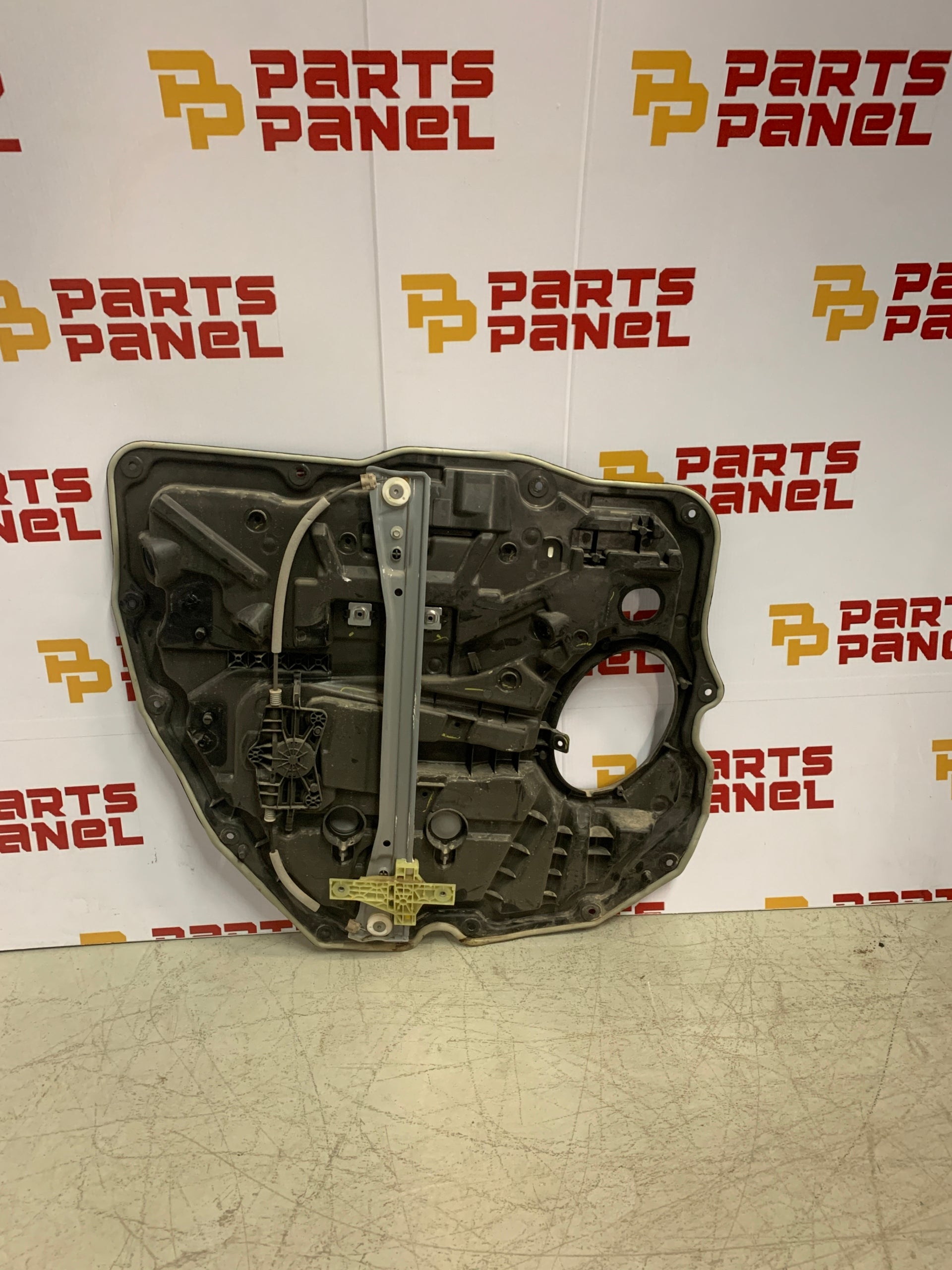2019 - 2024 RAM 1500 PASSENGER SIDE REAR DOOR WINDOW REGULATOR INNER PANEL CB59117P