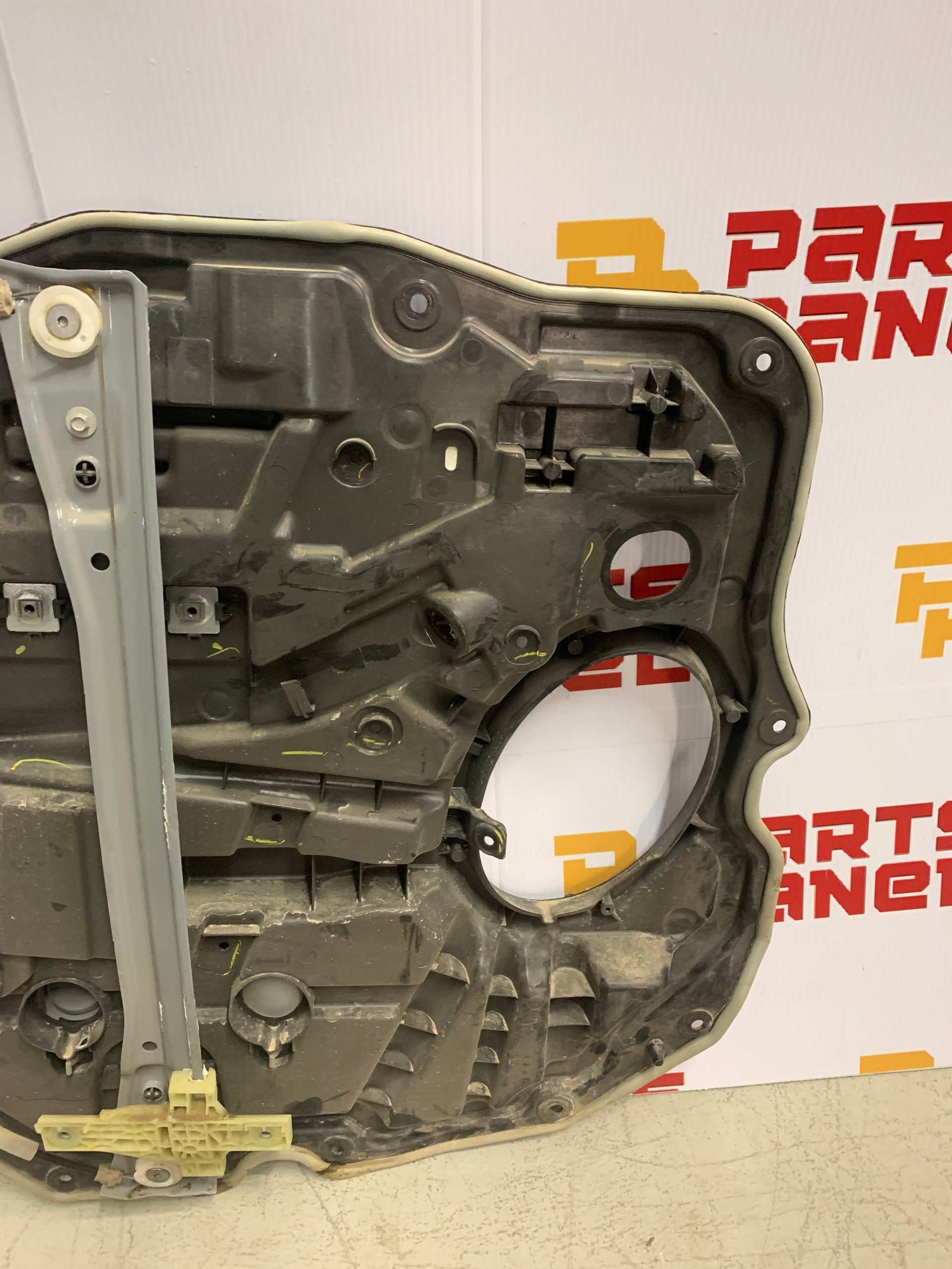 2019 - 2024 RAM 1500 PASSENGER SIDE REAR DOOR WINDOW REGULATOR INNER PANEL CB59117P