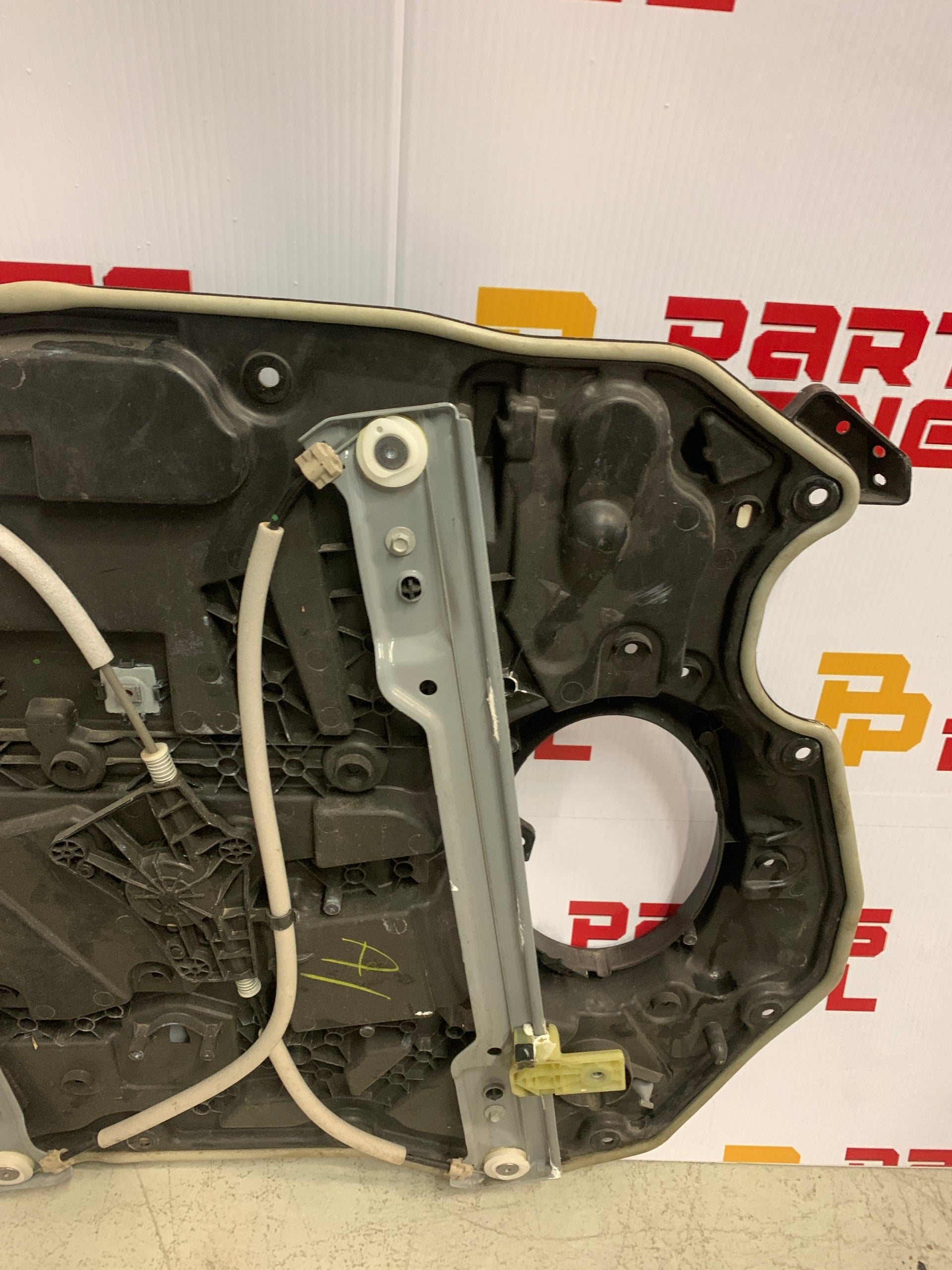 2019 - 2024 RAM 1500 PASSENGER SIDE FRONT DOOR WINDOW REGULATOR INNER PANEL CB59113R