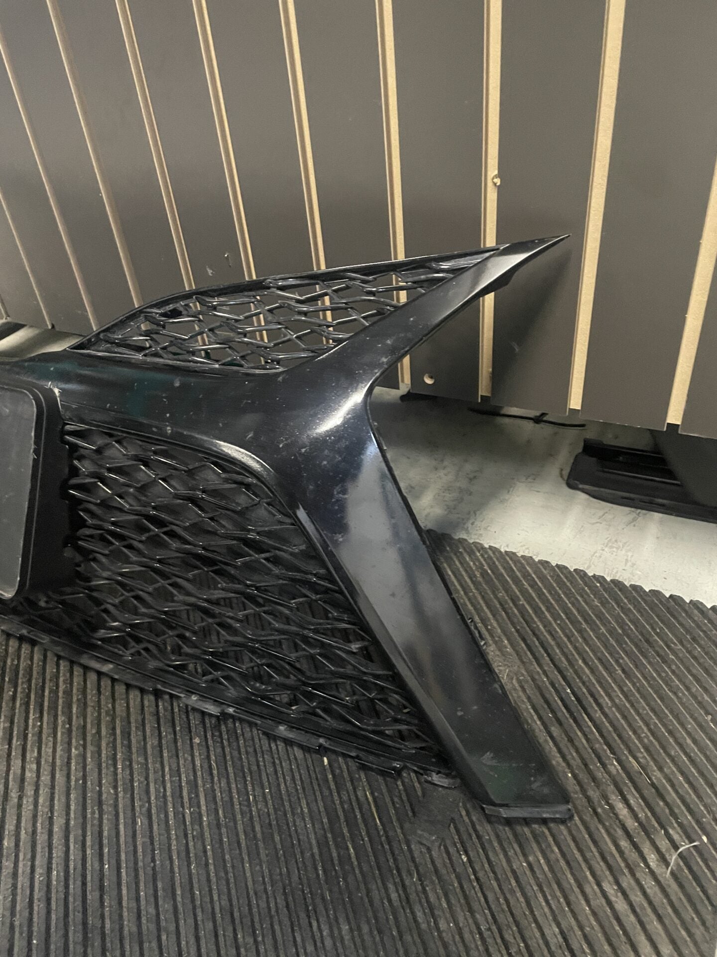 2018 - 2020 TOYOTA CAMRY FRONT GRILLE 5310206560