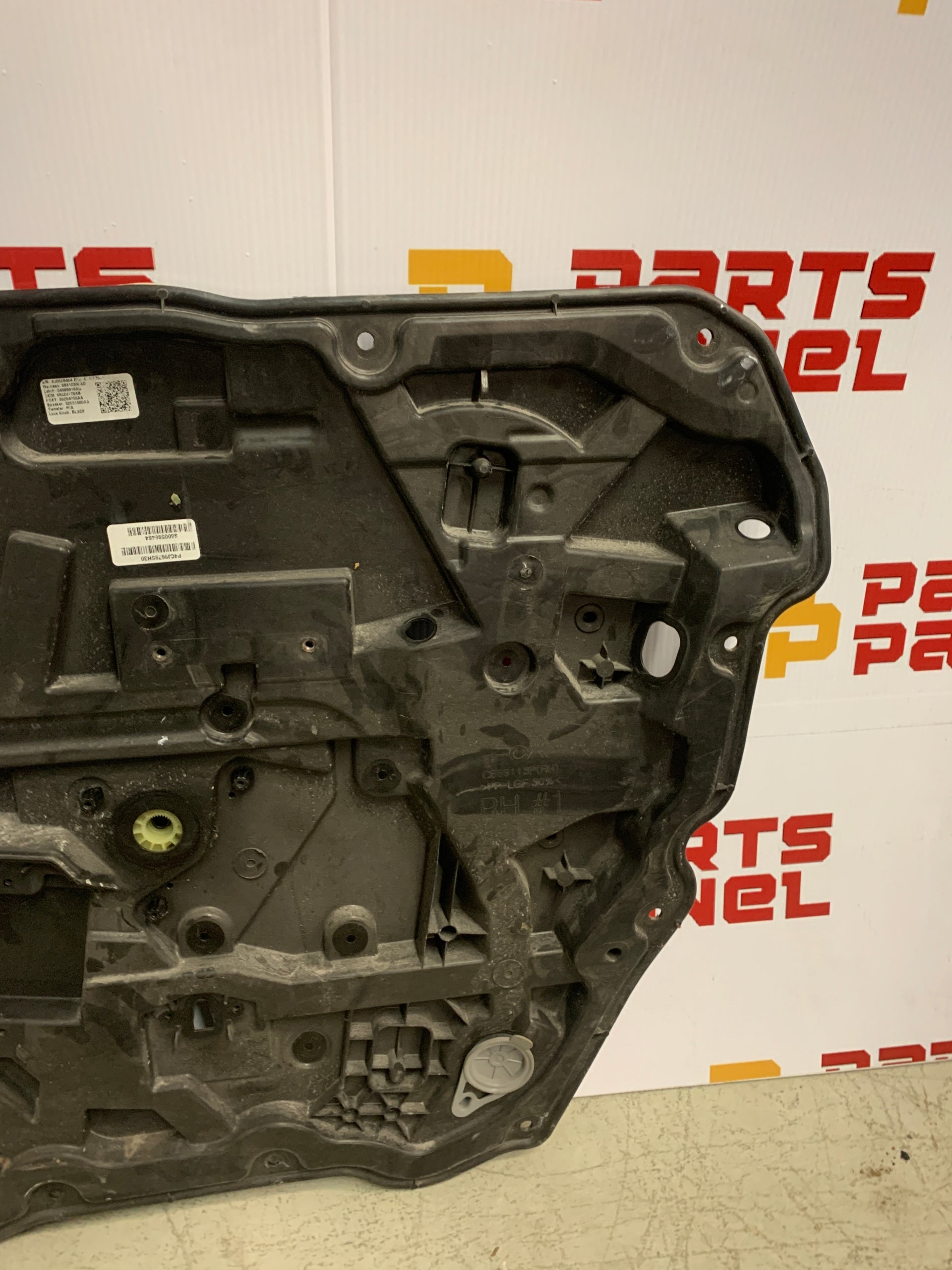 2019 - 2024 RAM 1500 PASSENGER SIDE FRONT DOOR WINDOW REGULATOR INNER PANEL CB59113R