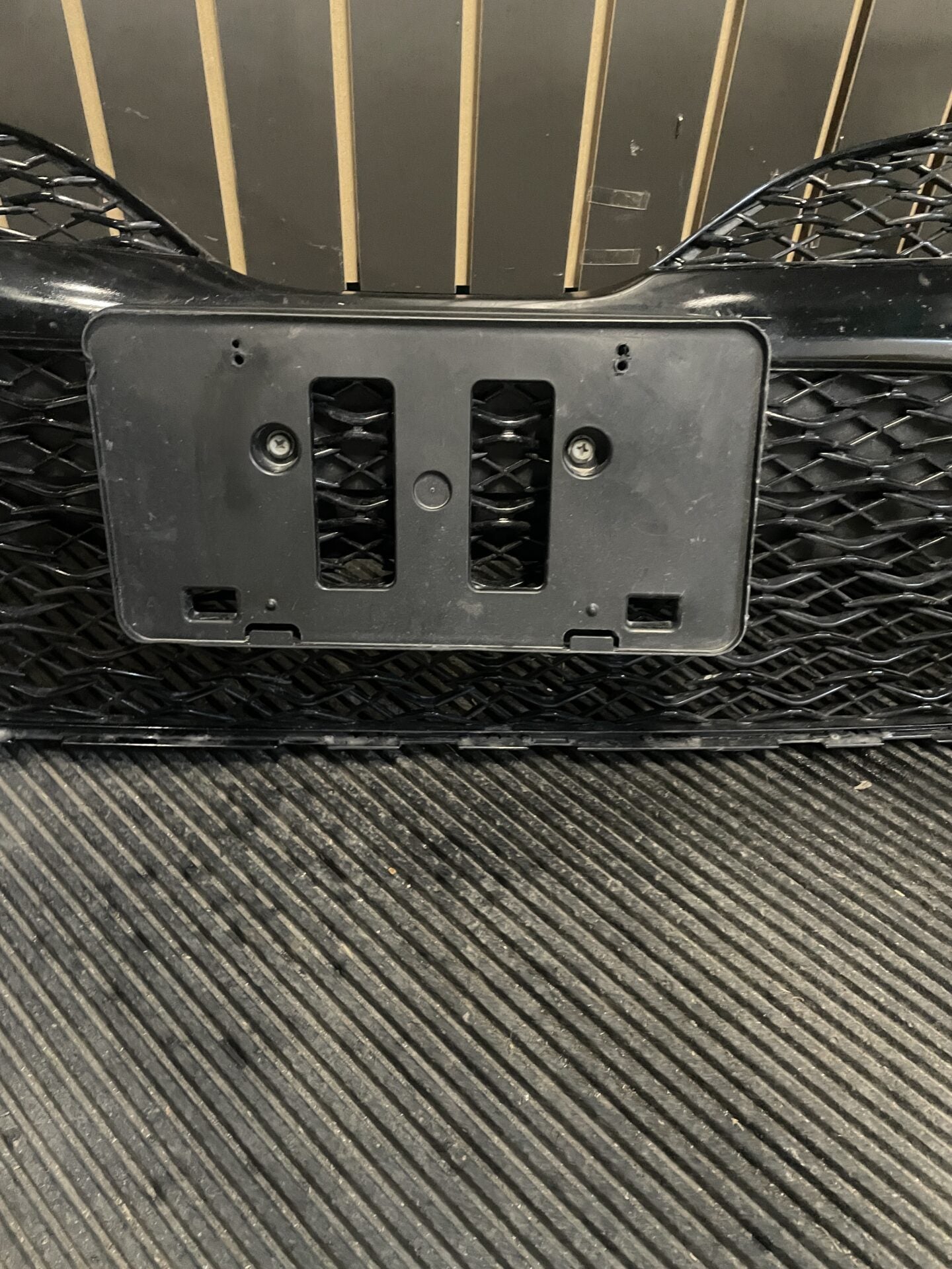 2018 - 2020 TOYOTA CAMRY PARRILLA DELANTERA 5310206560