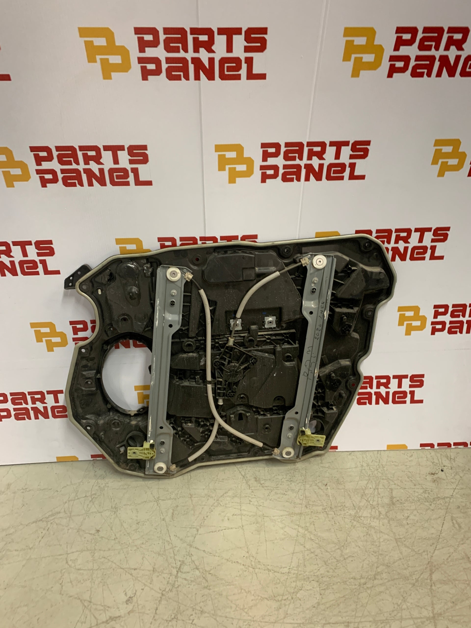 2019 - 2024 RAM 1500 DRIVER SIDE FRONT DOOR WINDOW REGULATOR INNER PANEL CB59114P