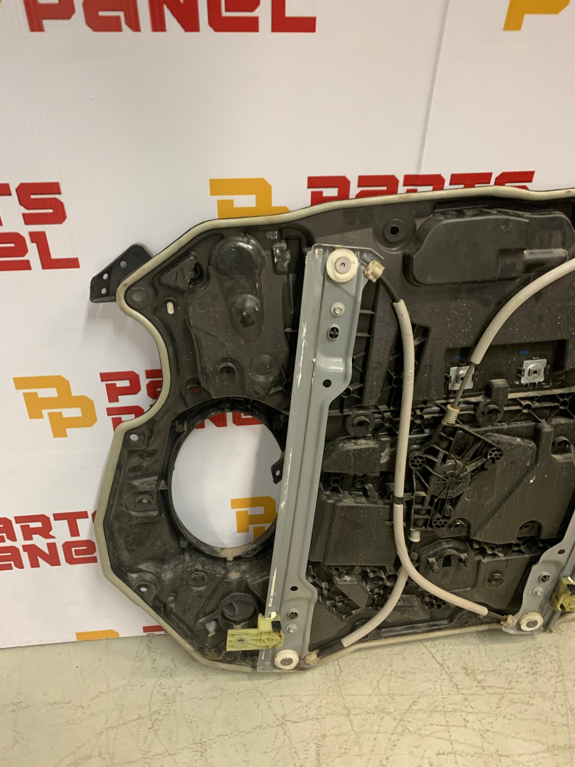 2019 - 2024 RAM 1500 DRIVER SIDE FRONT DOOR WINDOW REGULATOR INNER PANEL CB59114P