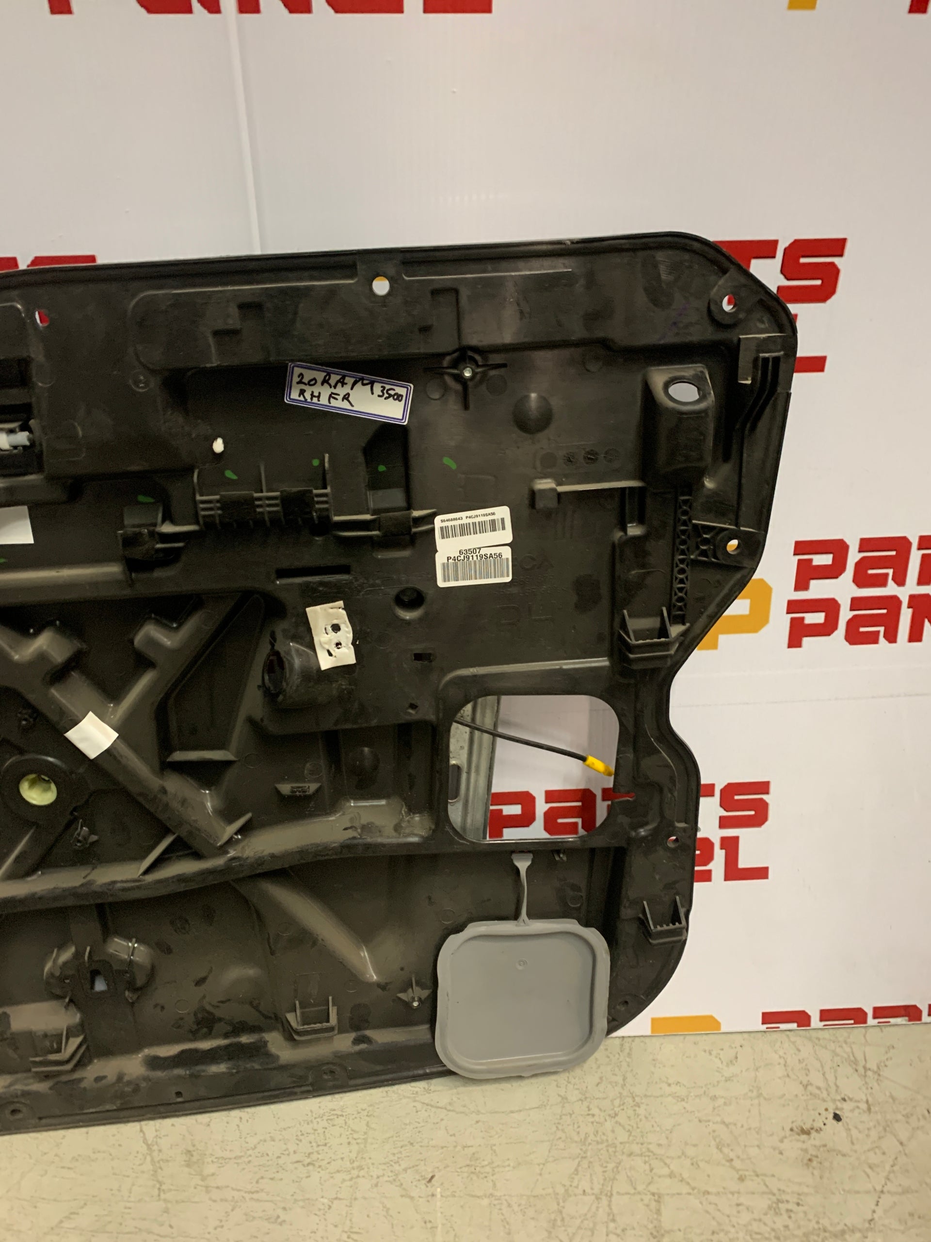 2011 - 2024 RAM 2500 / 3500 PASSENGER SIDE FRONT DOOR WINDOW REGULATOR INNER PANEL CB59157P