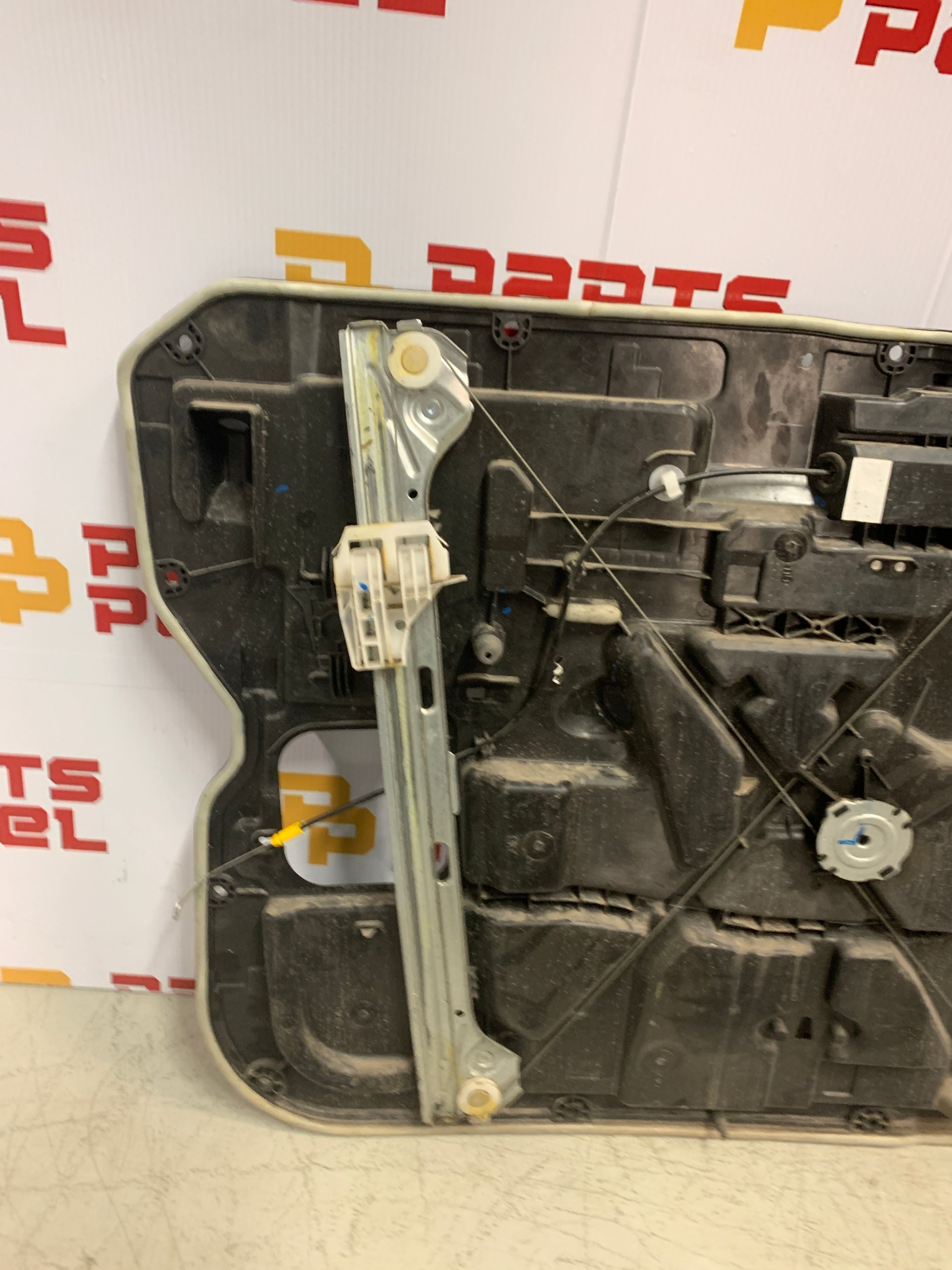 2011 - 2024 RAM 2500 / 3500 PASSENGER SIDE FRONT DOOR WINDOW REGULATOR INNER PANEL CB59157P