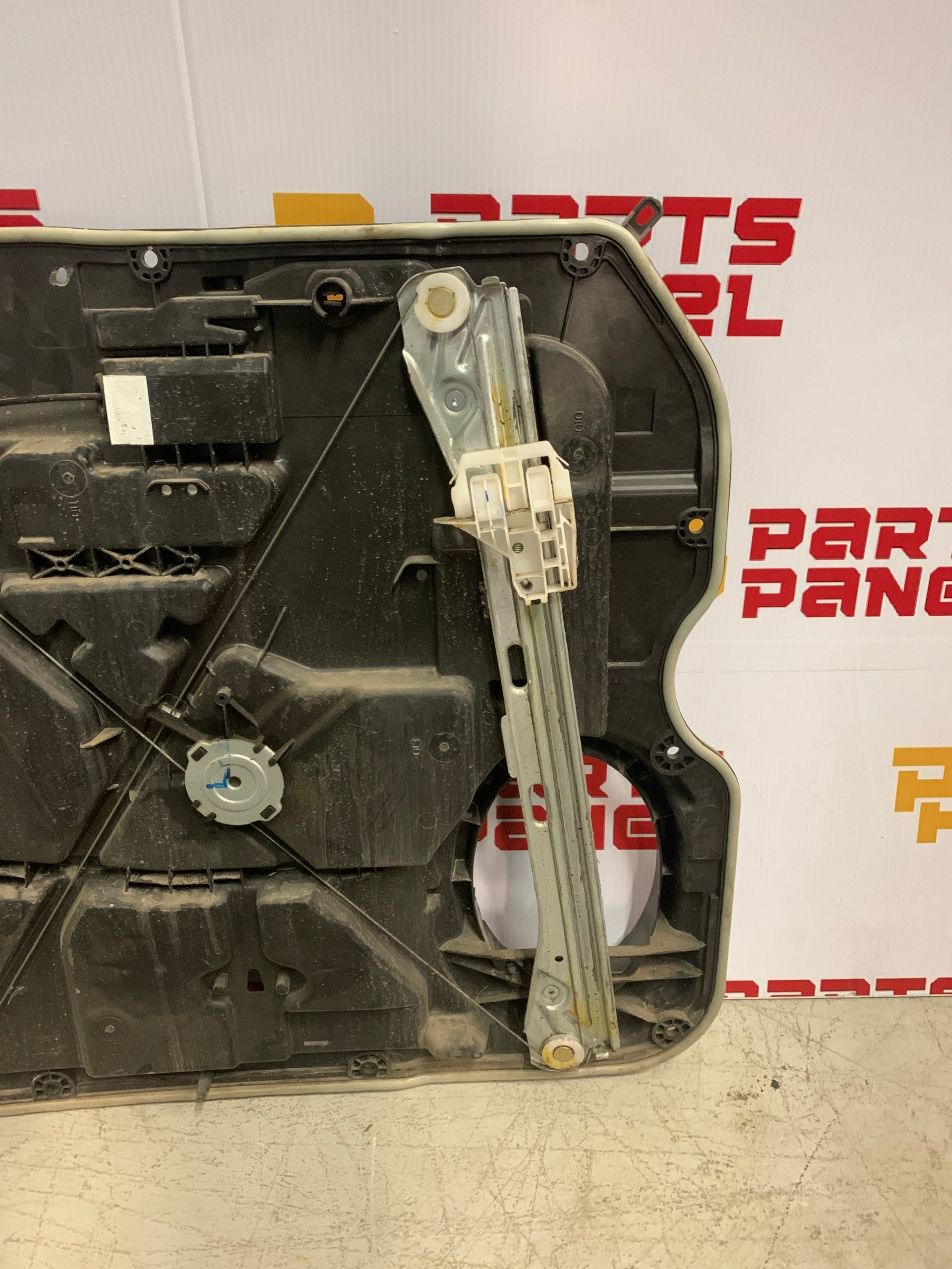 2011 - 2024 RAM 2500 / 3500 PASSENGER SIDE FRONT DOOR WINDOW REGULATOR INNER PANEL CB59157P