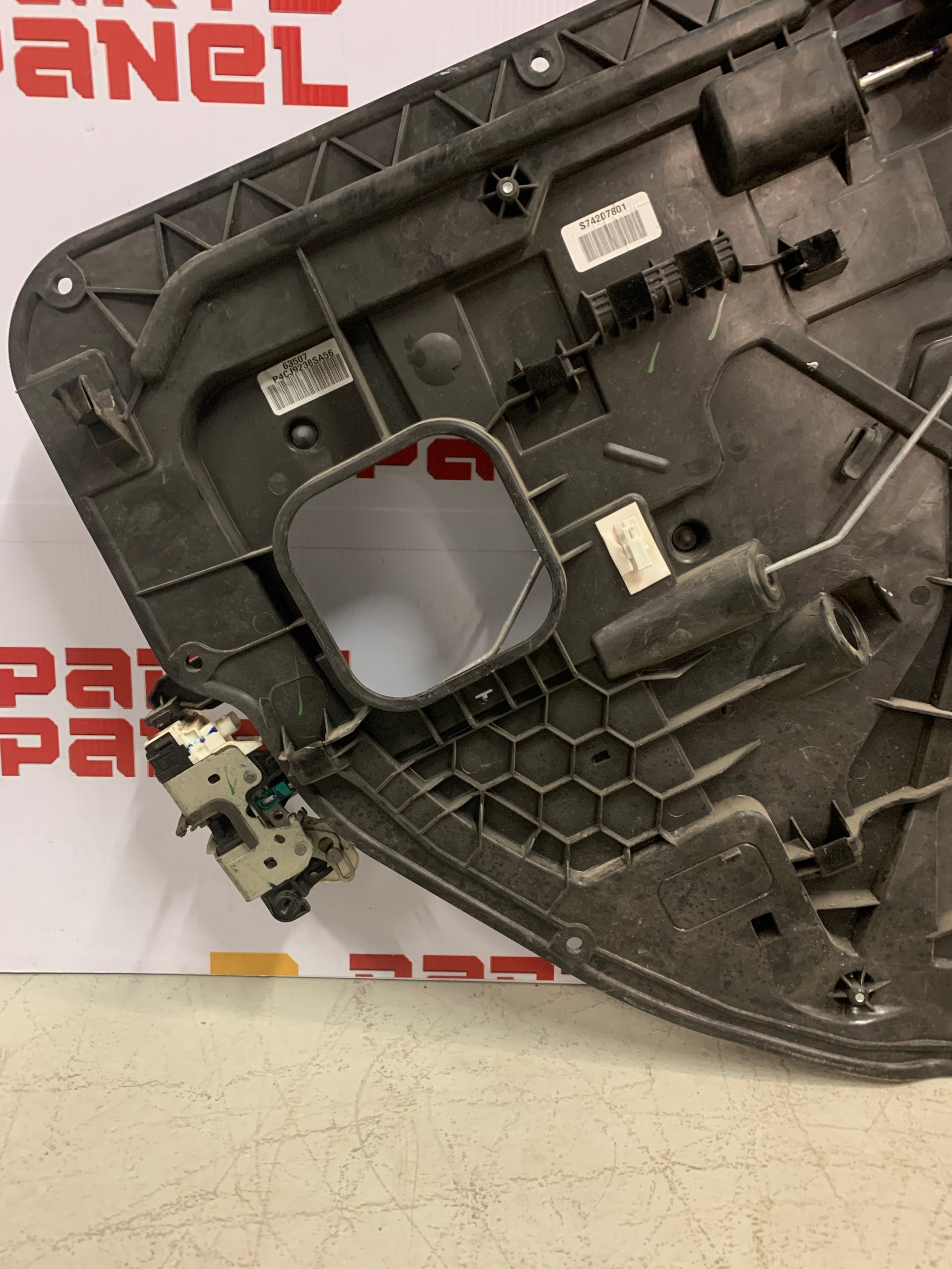 2019 - 2024 RAM 1500 DRIVER SIDE REAR DOOR WINDOW REGULATOR INNER PANEL CB59046P