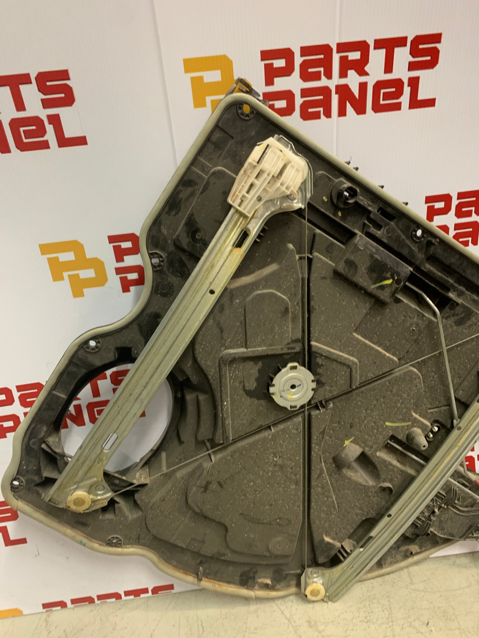 2019 - 2024 RAM 1500 DRIVER SIDE REAR DOOR WINDOW REGULATOR INNER PANEL CB59046P