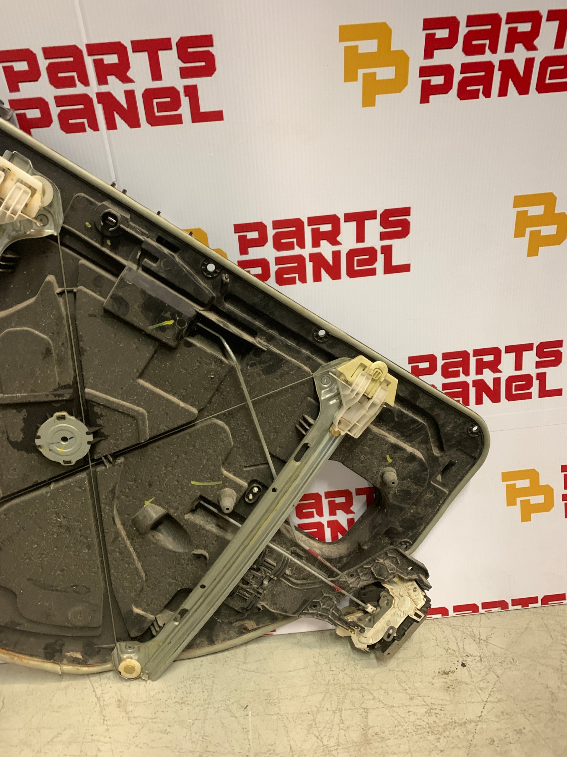 2019 - 2024 RAM 1500 DRIVER SIDE REAR DOOR WINDOW REGULATOR INNER PANEL CB59046P