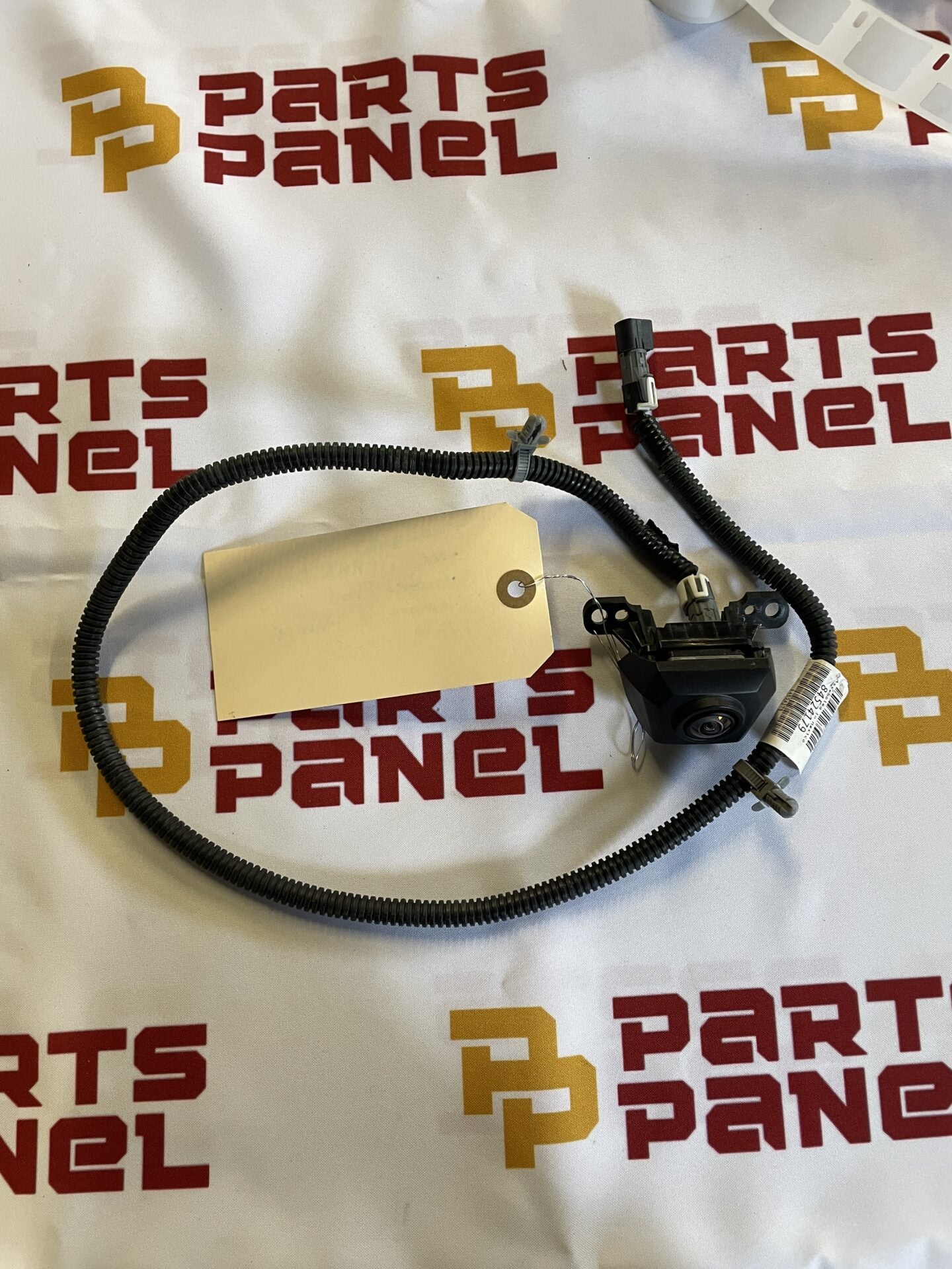 2019 - 2023 GMC SIERRA DENALI 1500 FRONT GRILLE CAMERA AND HARNESS 84690428