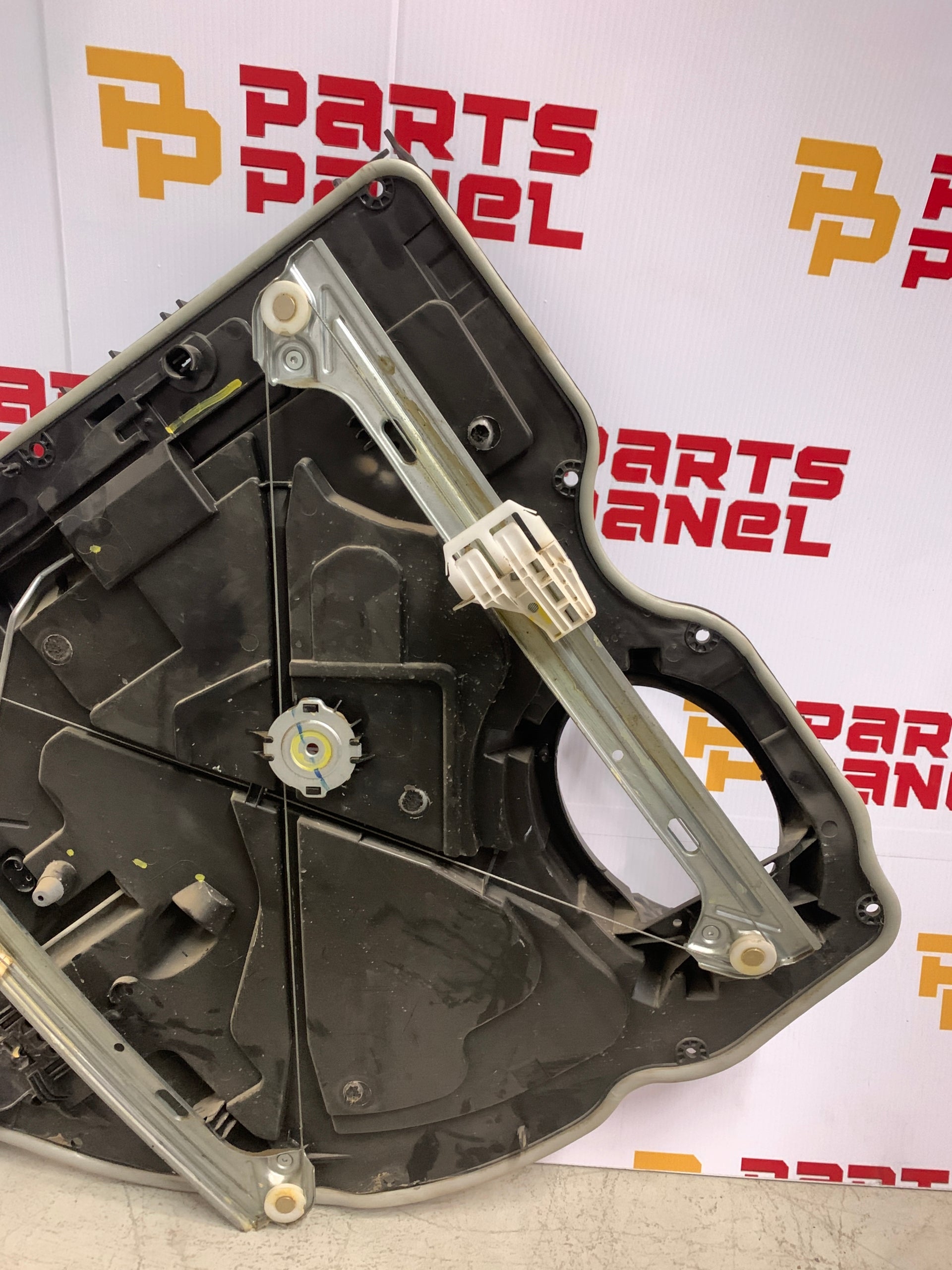 2019 - 2024 RAM 1500 PASSENGER SIDE REAR DOOR WINDOW REGULATOR INNER PANEL CB59045P