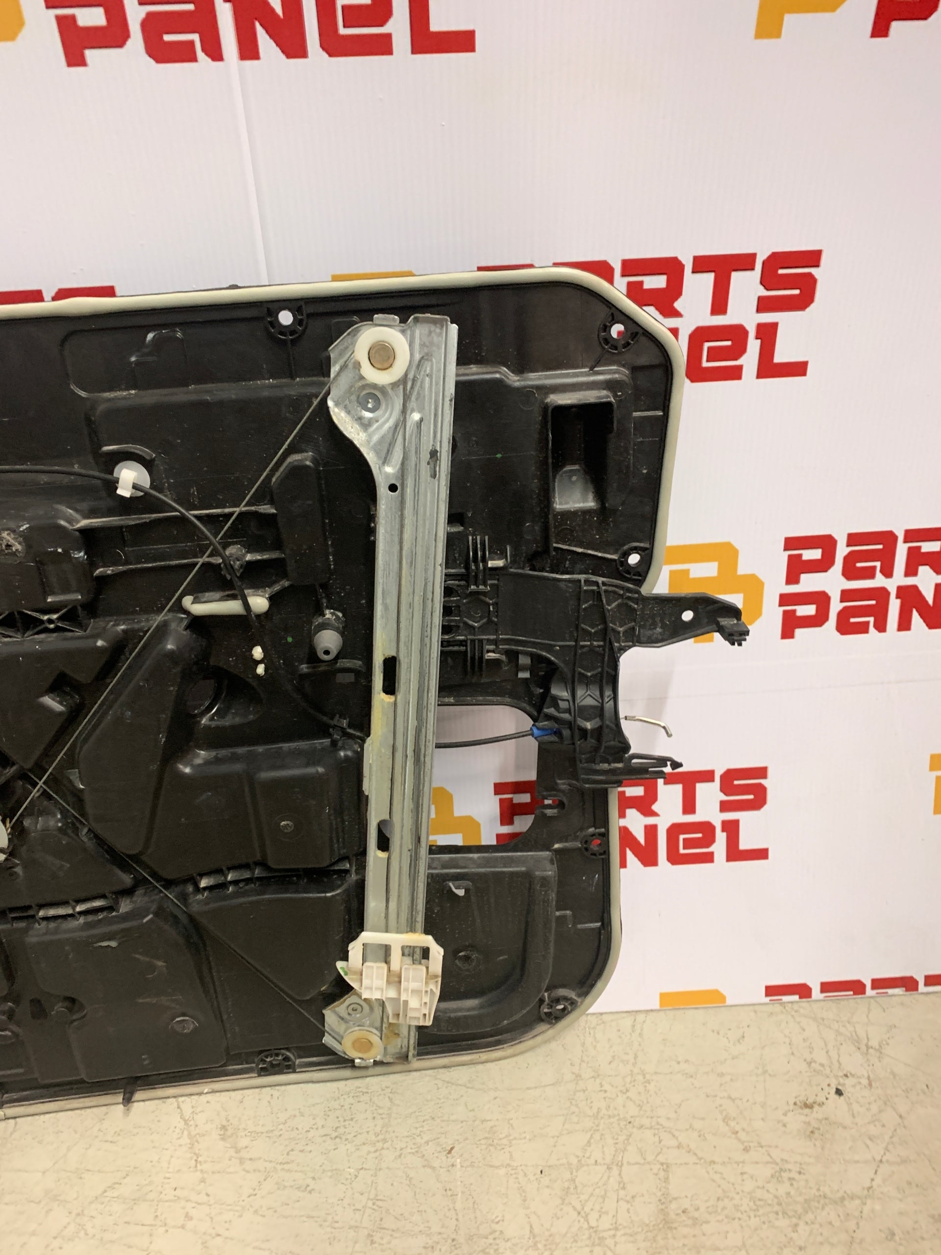 2013 - 2019 RAM 1500 PASSENGER SIDE FRONT DOOR WINDOW REGULATOR INNER PANEL CB59043P