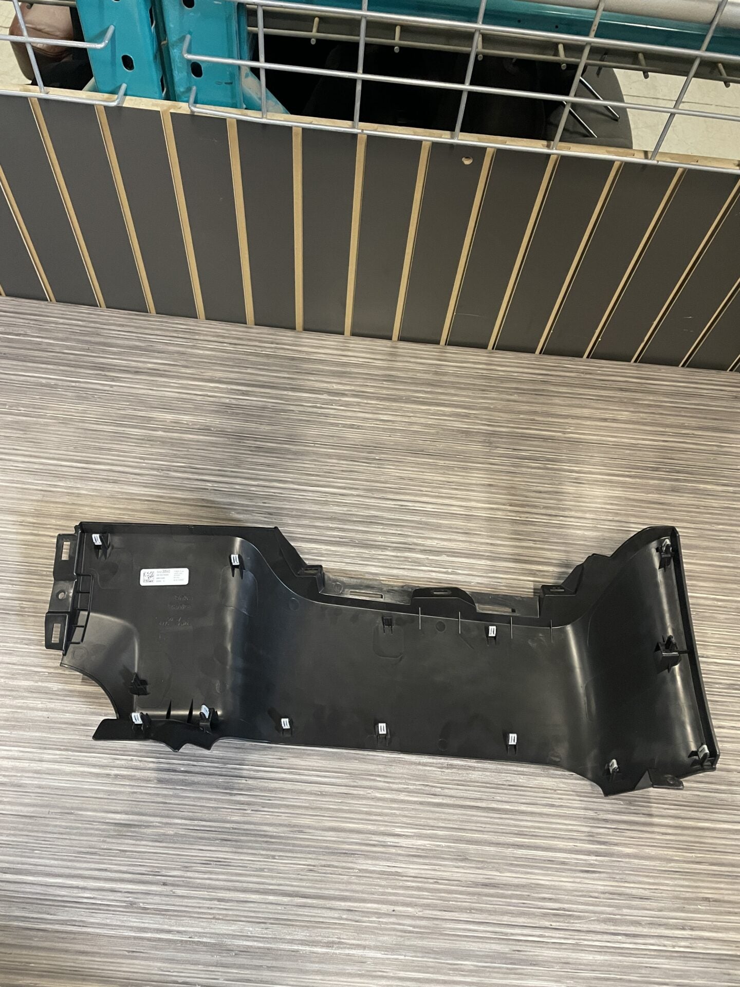 PANEL CENTRAL GMC SIERRA / CHEVY SILVERADO 2020 - 2024 86823860