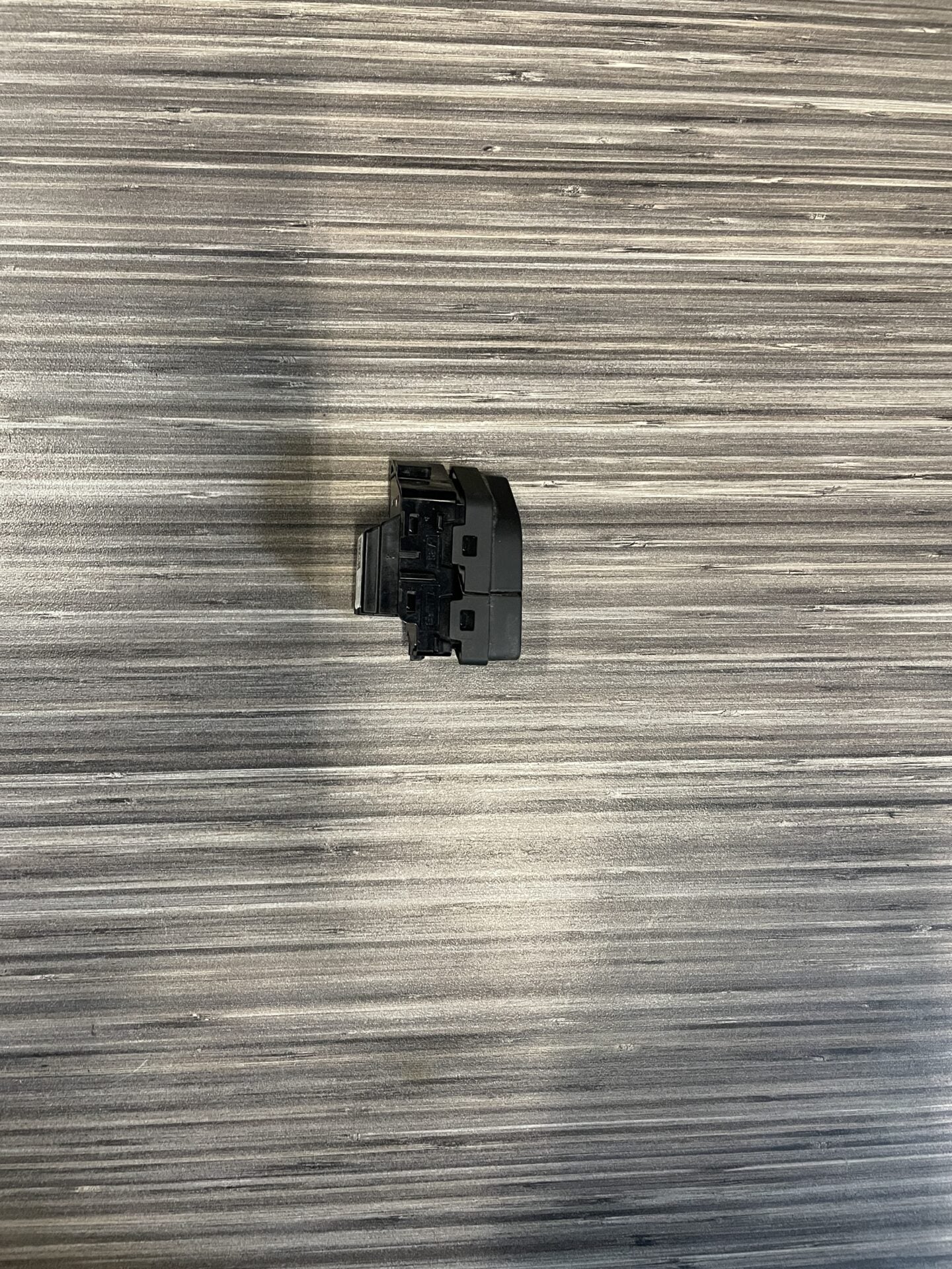 2019 - 2023 GMC SIERRA / CHEVY SILVERADO INTERRUPTOR DE BLOQUEO 23387536