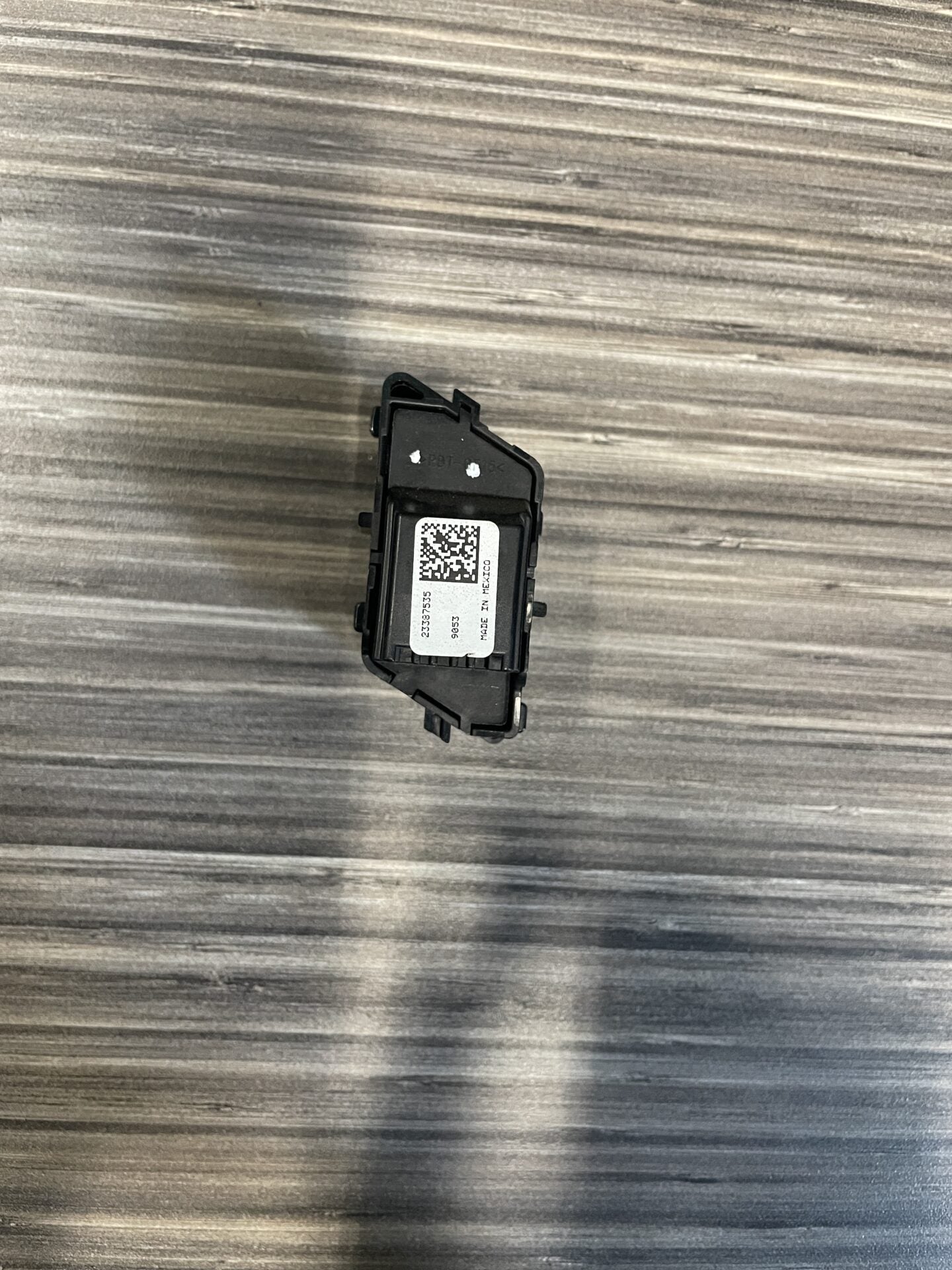 2019 - 2023 GMC SIERRA / CHEVY SILVERADO LOCK SWITCH 23387535
