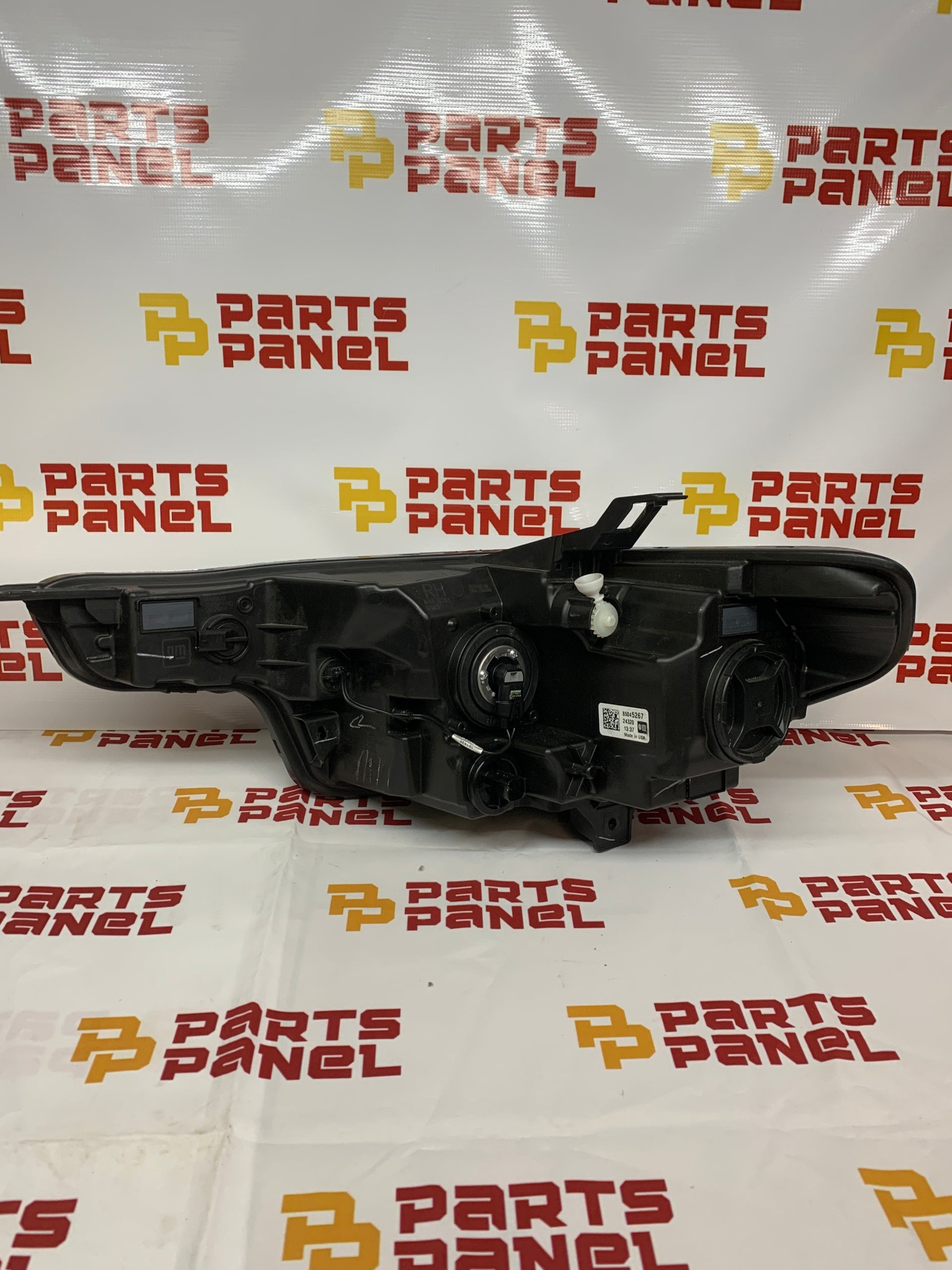 2023 - 2025 CHEVY COLORADO PASSENGER SIDE HALOGEN OEM HEADLIGHT 85045267