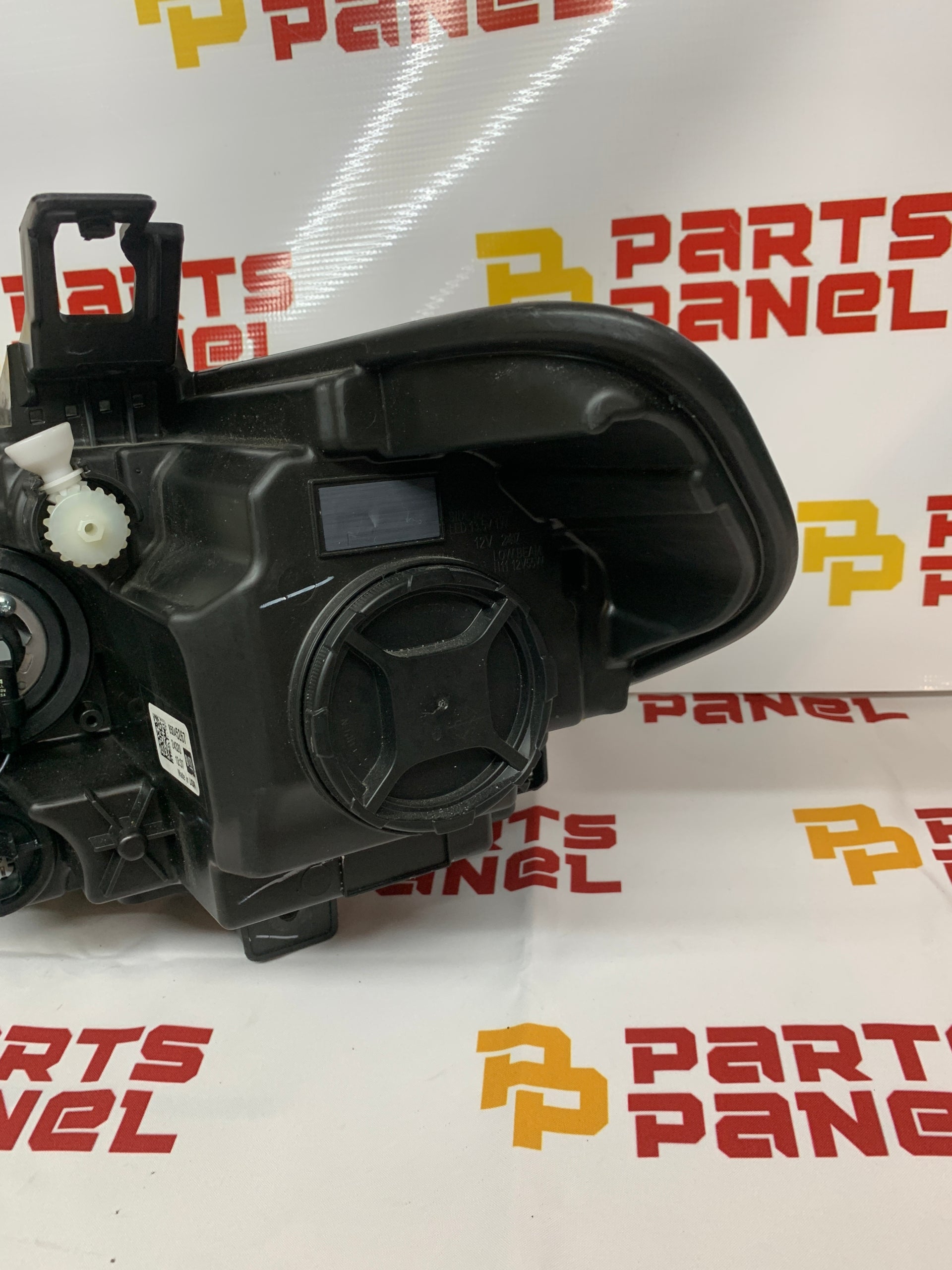 2023 - 2025 CHEVY COLORADO PASSENGER SIDE HALOGEN OEM HEADLIGHT 85045267
