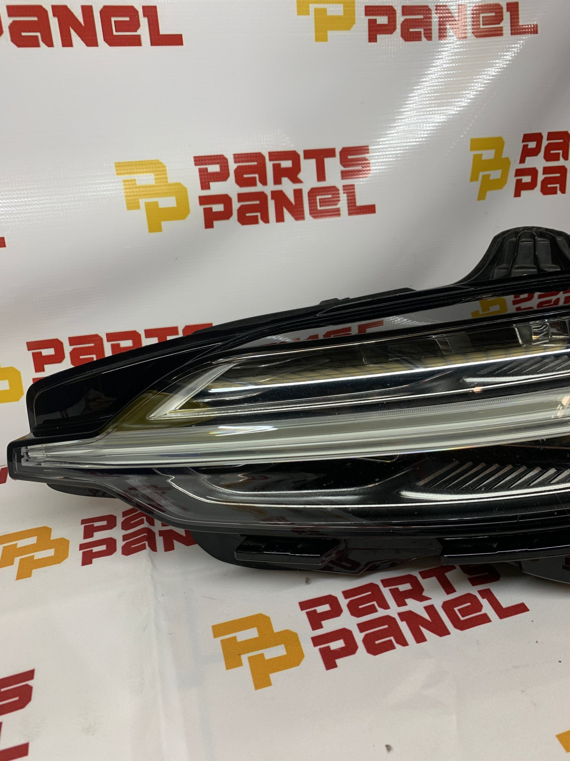 2019 - 2025 VOLVO S60 / V60 DRIVER SIDE FULL LED OEM HEADLIGHT 