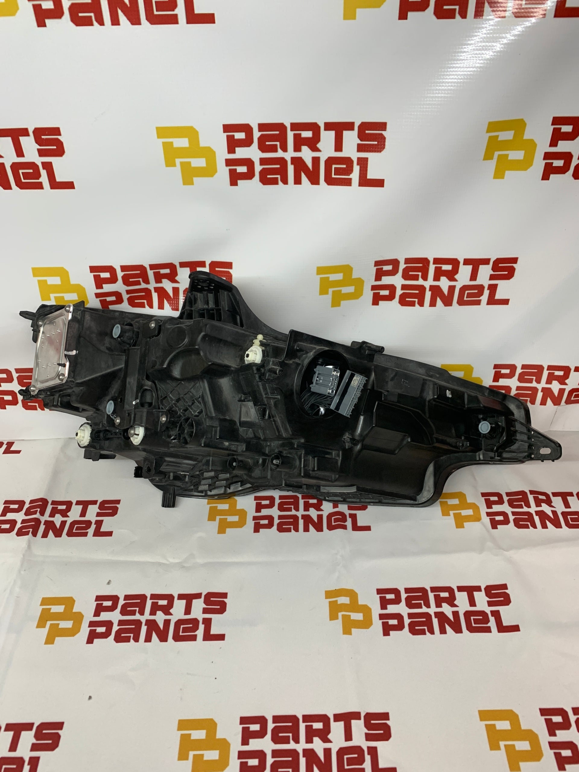 2019 - 2025 VOLVO S60 / V60 DRIVER SIDE FULL LED OEM HEADLIGHT 