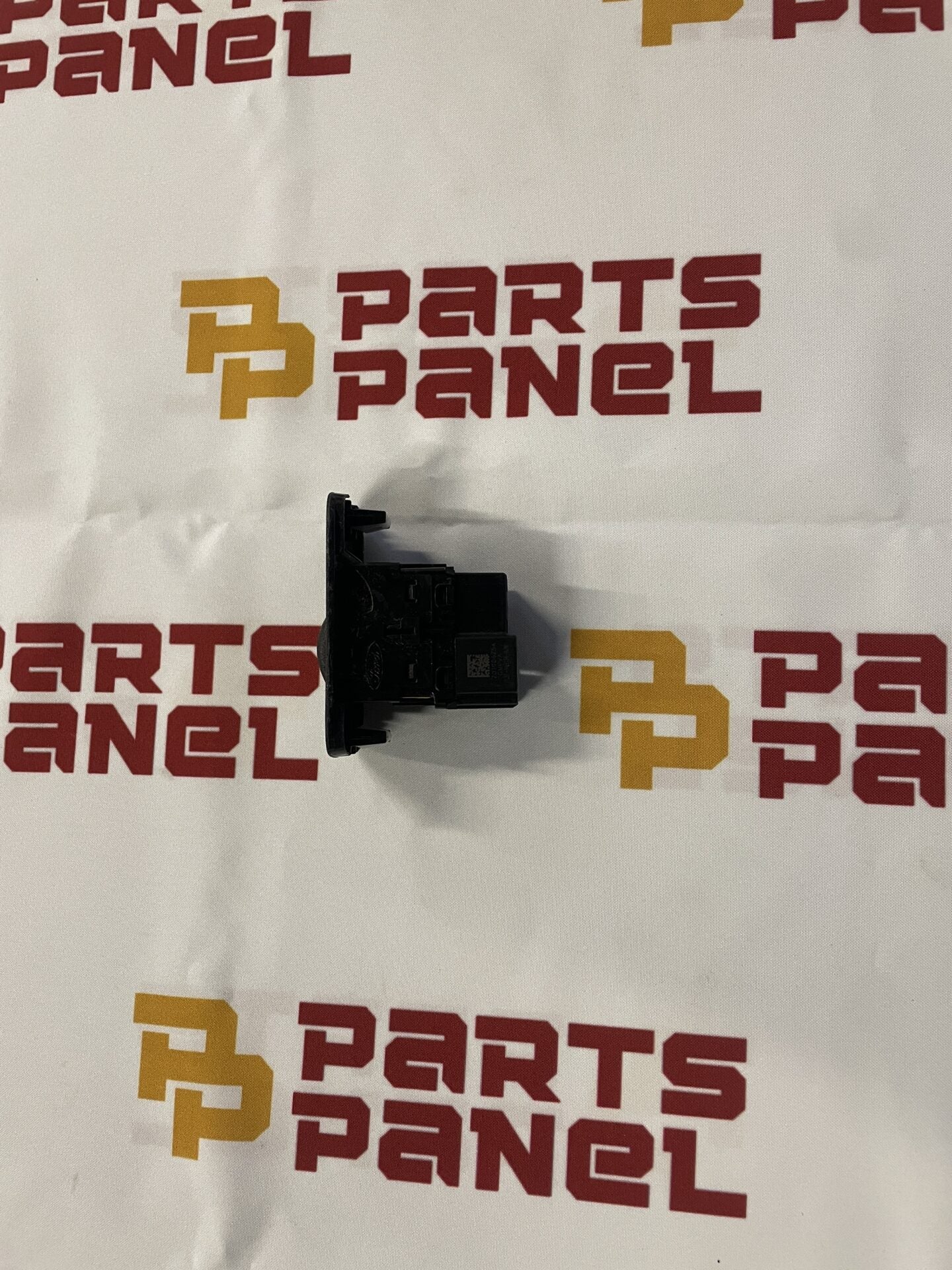 2015 - 2020 FORD F-150 PASSENGER SIDE WINDOW SWITCH FL3B-14A564-A