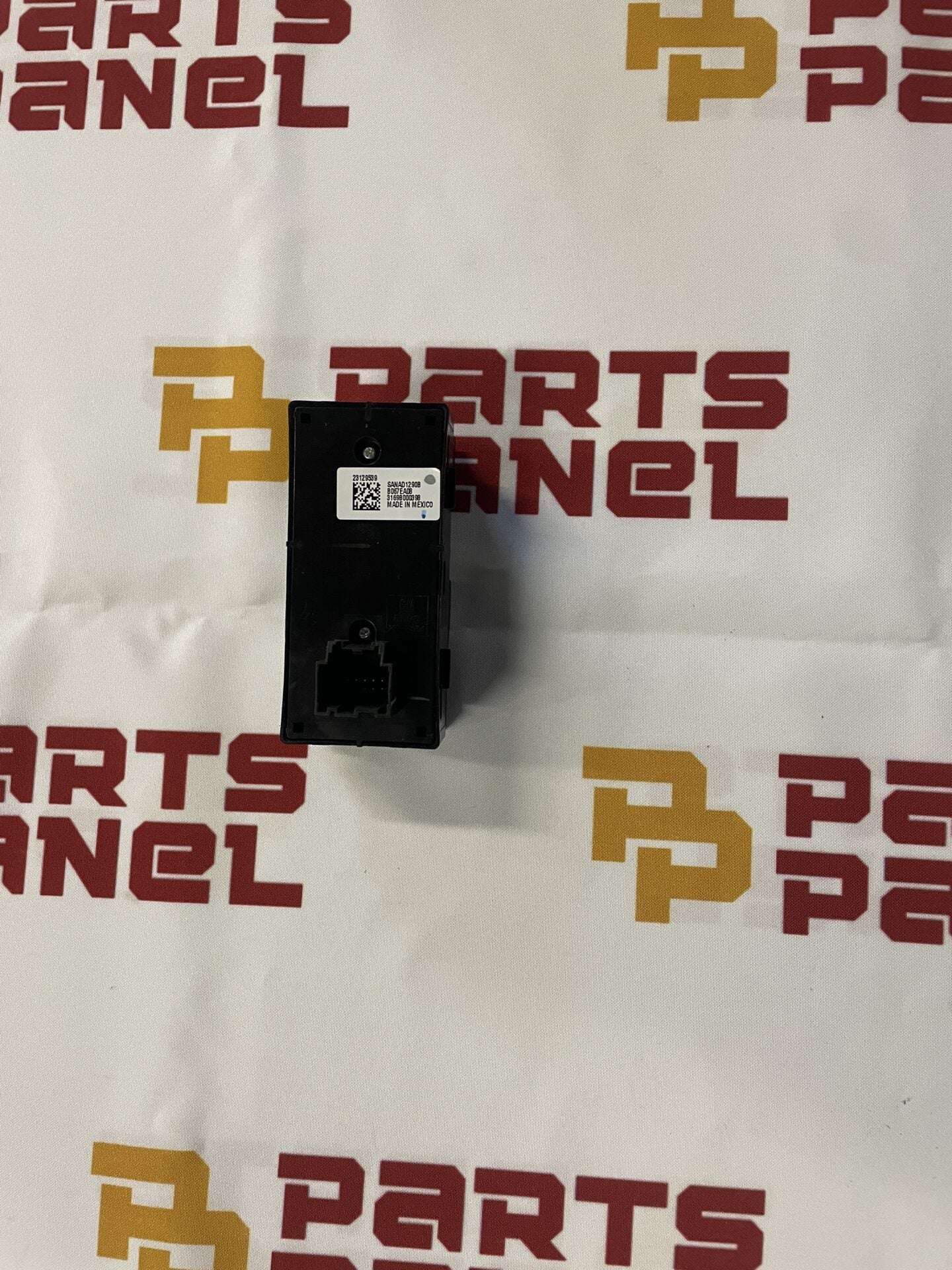 2014 - 2021 GMC SIERRA / CHEVY SILVERADO / CADILLAC ESCALADE DRIVER SIDE SWITCH ASSEMBLY 23427098
