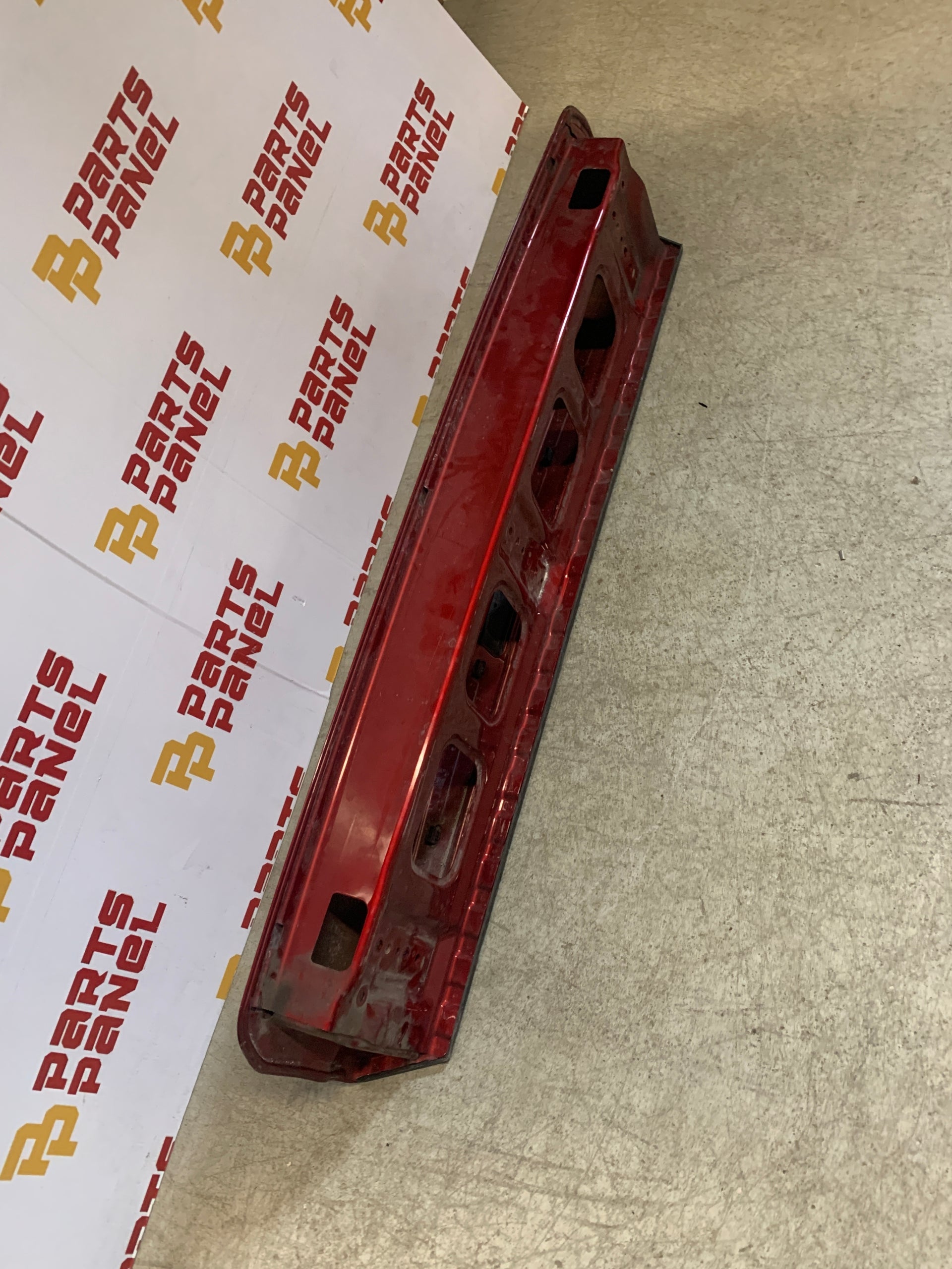 2019 - 2025 GMC SIERRA / CHEVY SILVERADO 2500 / 3500 RED MULTIPRO TAILGATE UPPER SHELL 85518592