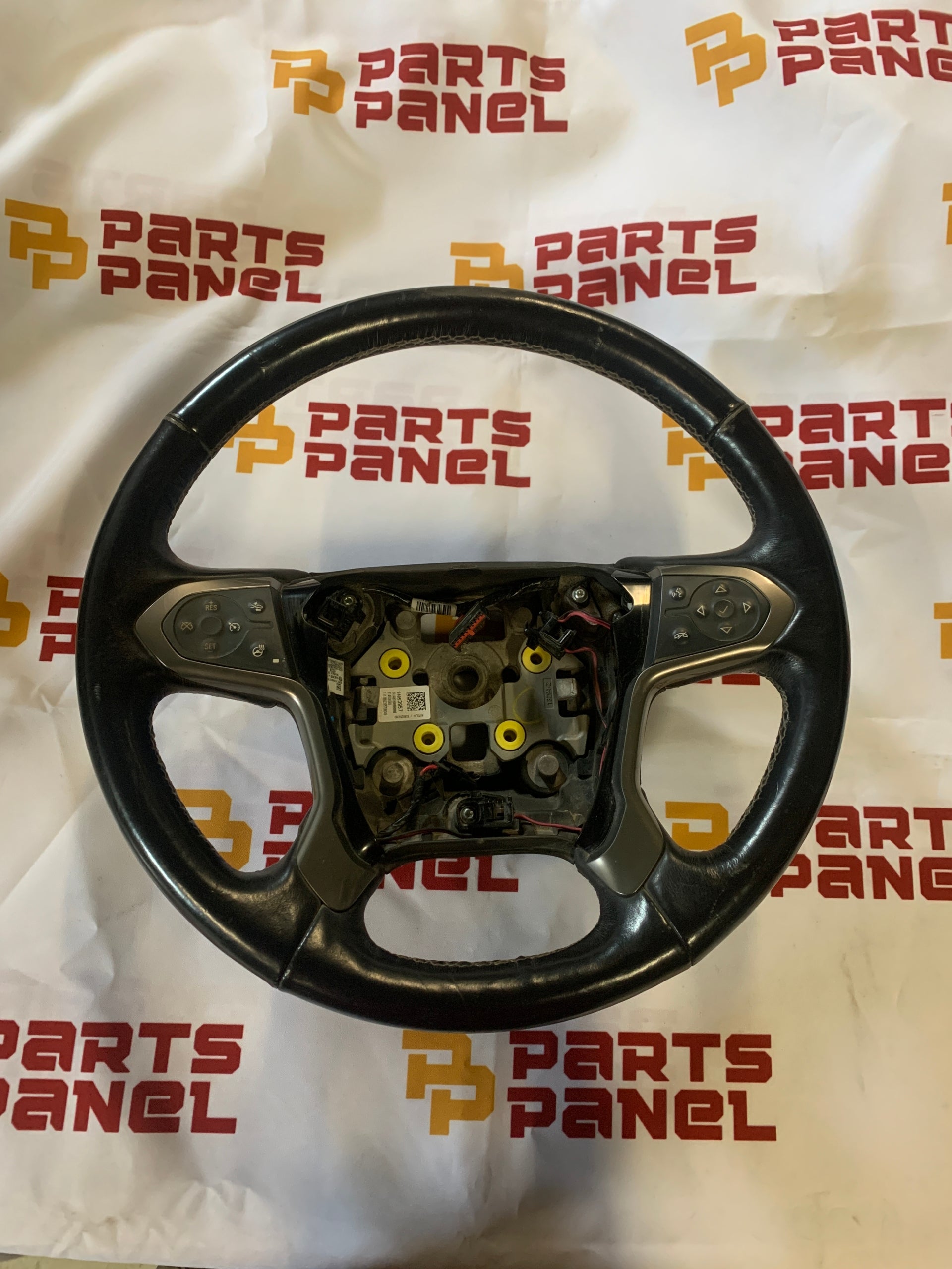 2014 - 2020 GMC SIERRA 1500 / CHEVY SILVERADO 1500 STEERING WHEEL 84053957 84483799 