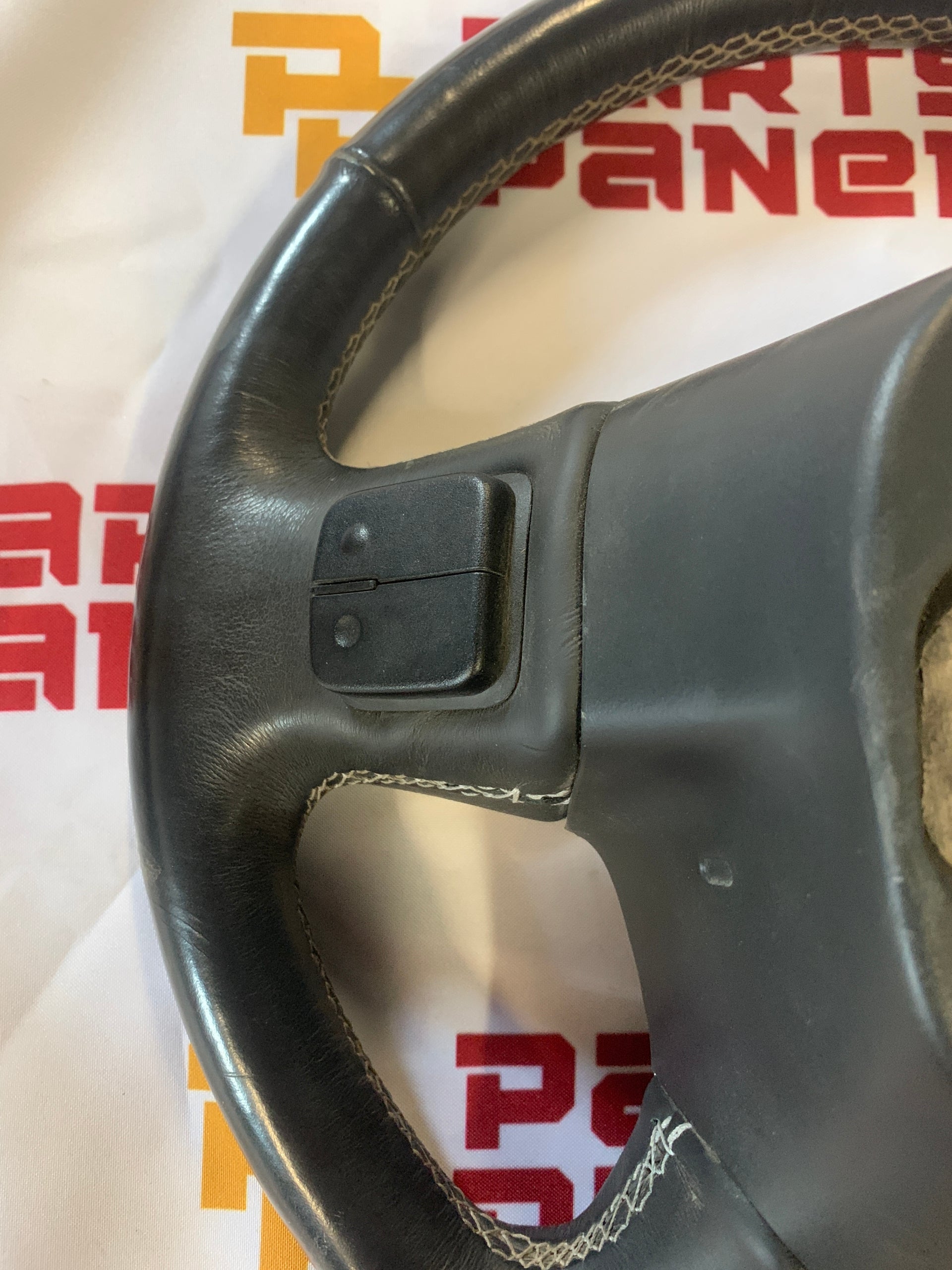 2014 - 2020 GMC SIERRA 1500 / CHEVY SILVERADO 1500 VOLANTE 84053957 84483799