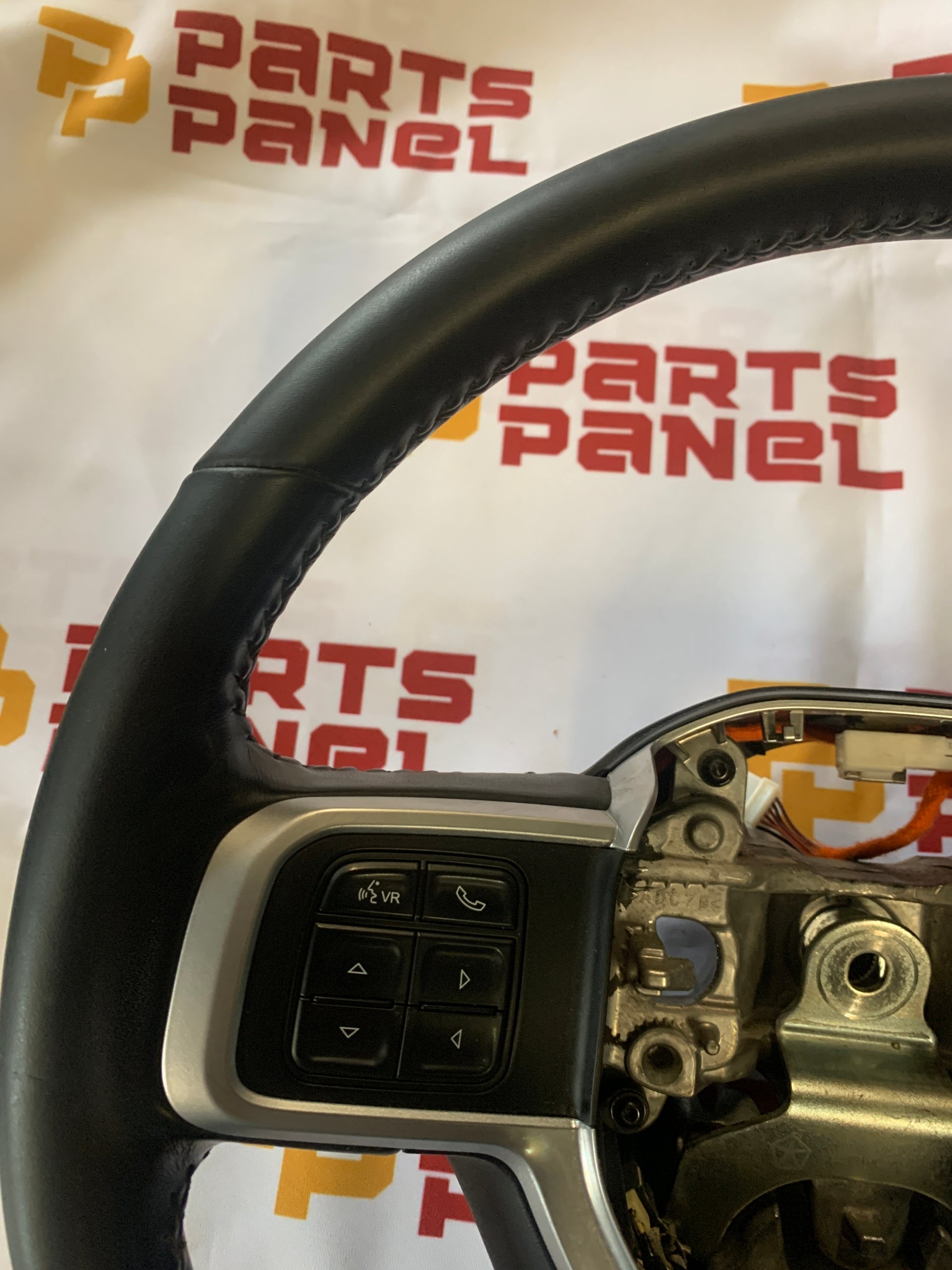2019 - 2024 RAM 2500 3500 STEERING WHEEL WITH RADIO CONTROLS 6NK862X7AE 6WR73TX7AA