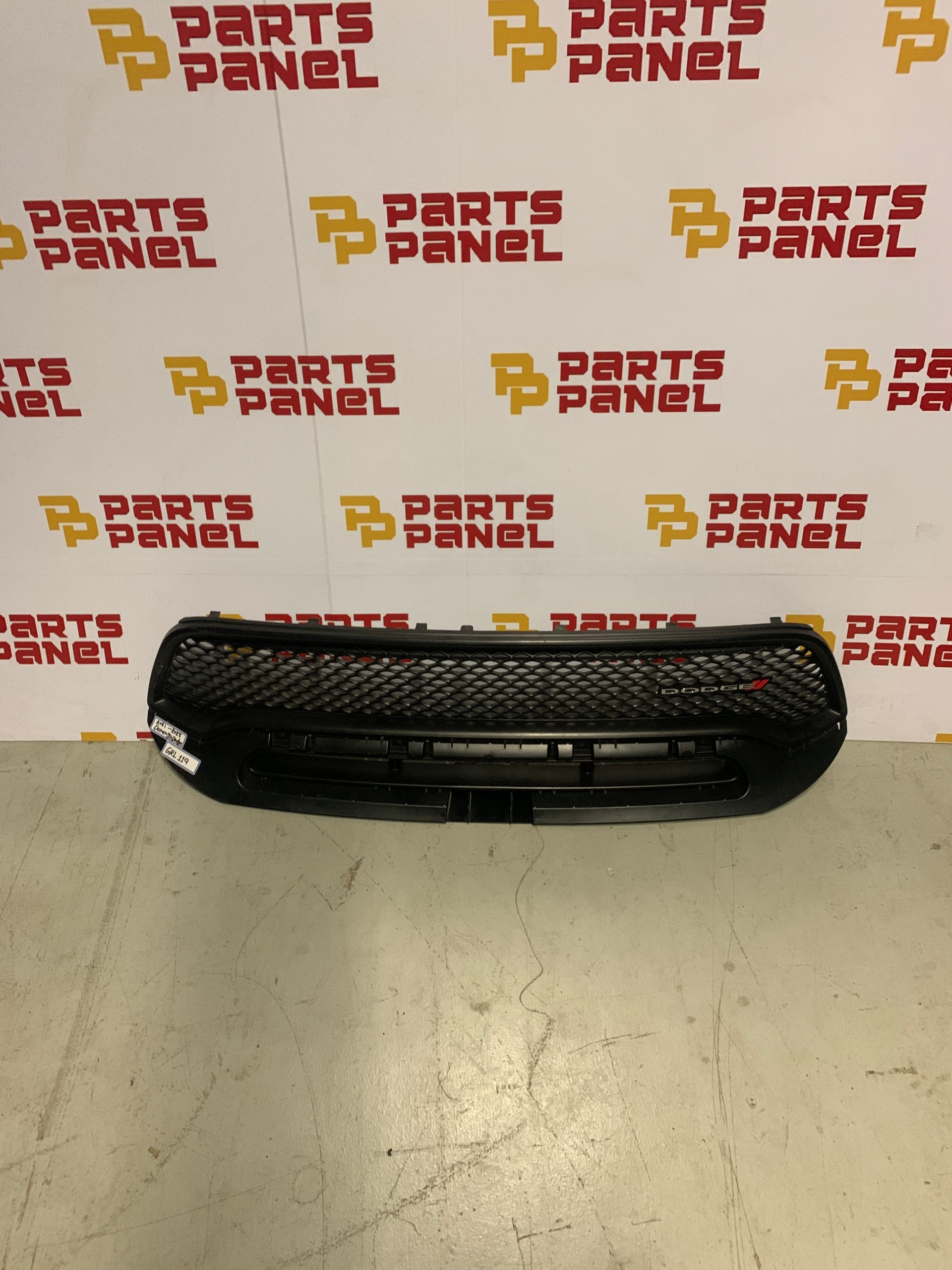2018 - 2020 DODGE DURANGO FRONT UPPER GRILLE BLACK 68307806AB