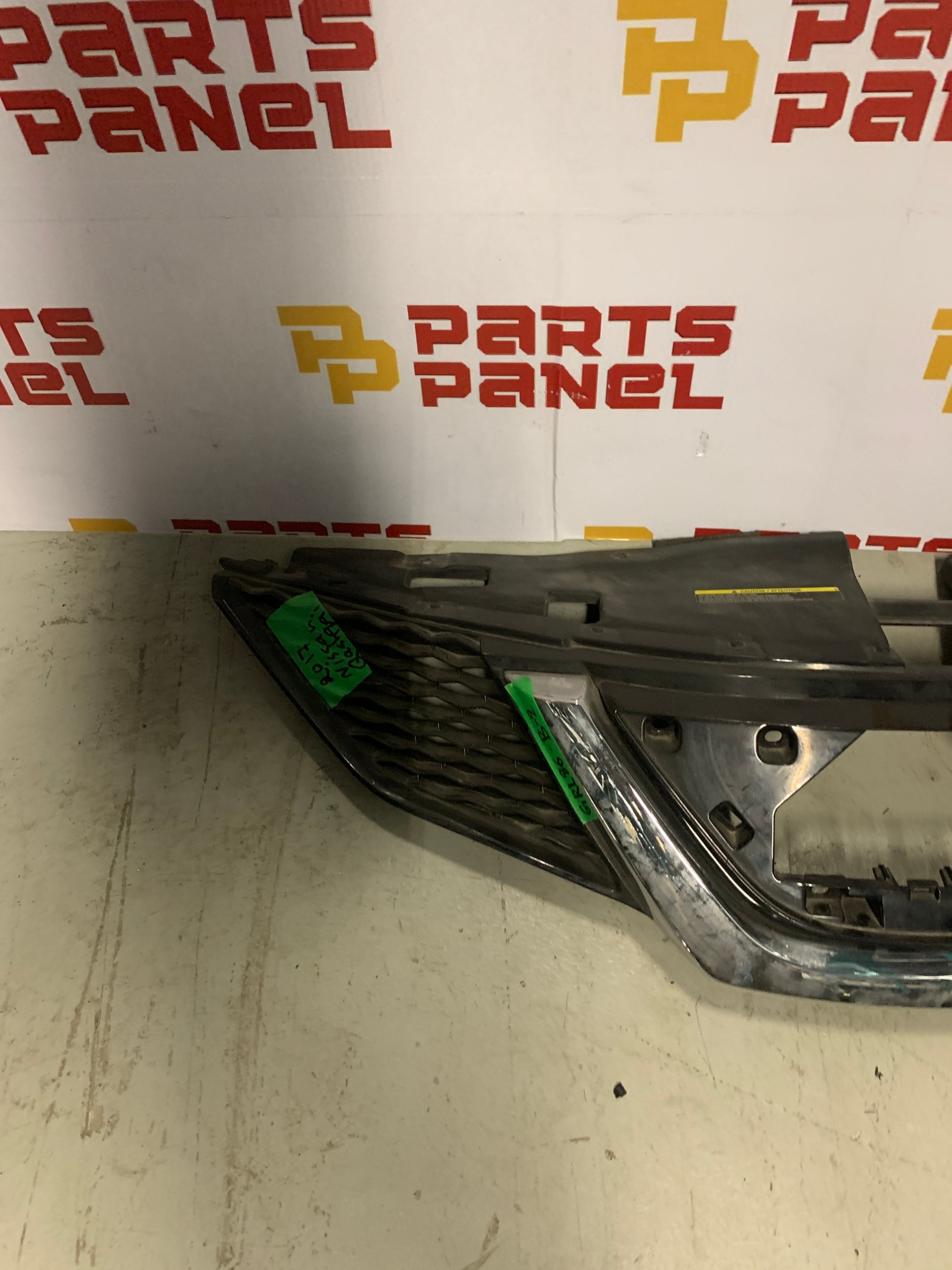 2017 - 2019 NISSAN ROGUE SPORT FRONT CHROME GRILLE 623106MD0A