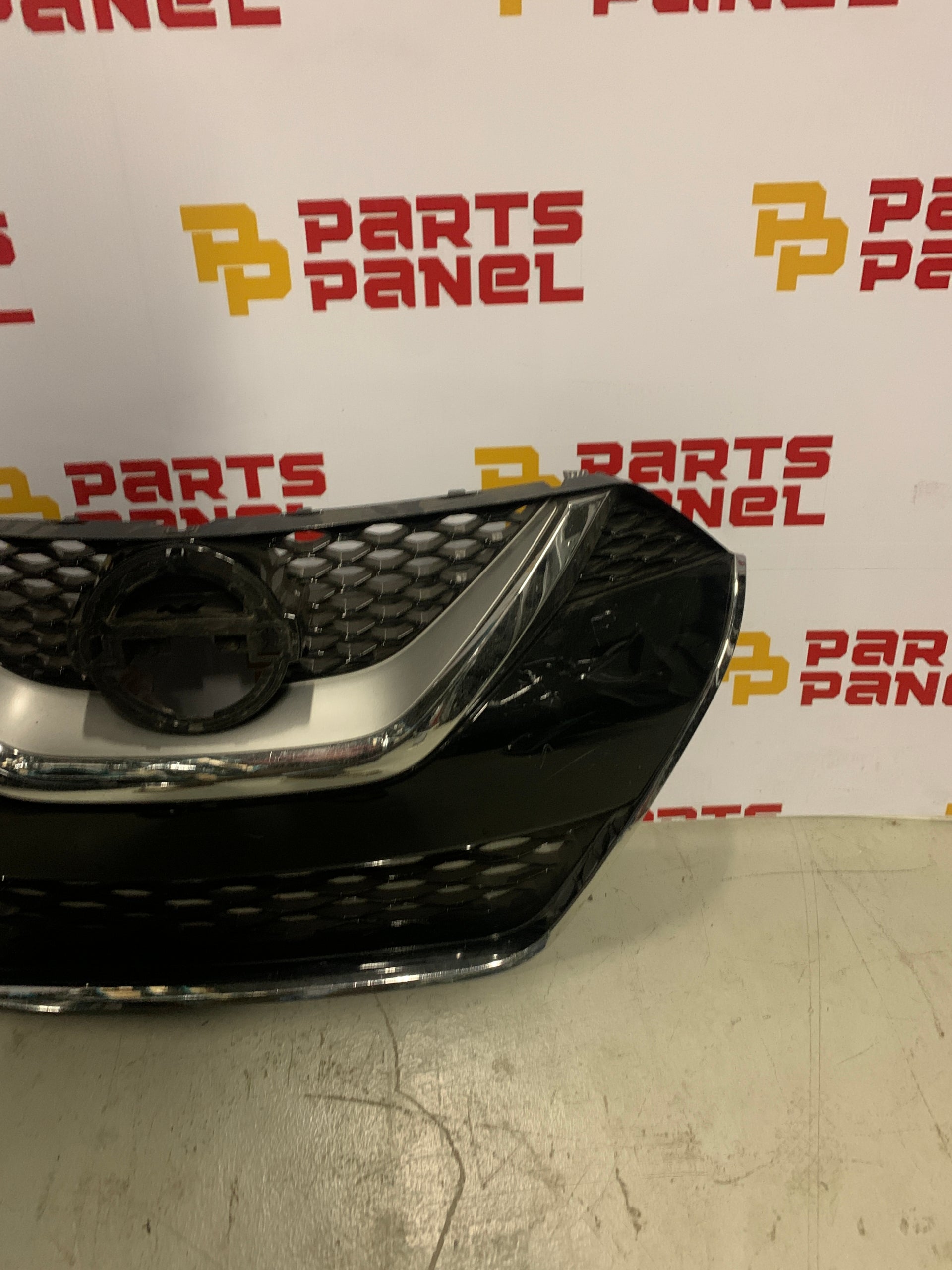 2016 - 2018 NISSAN MAXIMA FRONT GRILLE OEM 62310 4RA0A