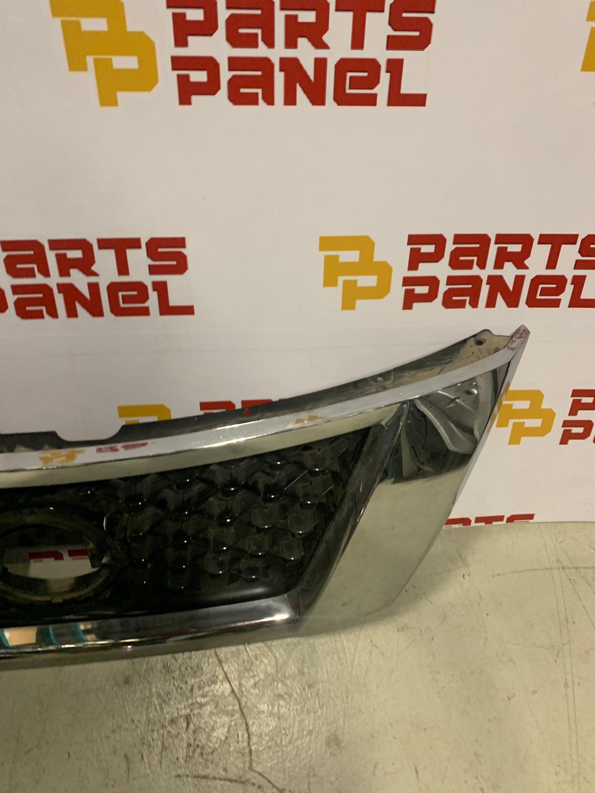 2013 - 2016 NISSAN PATHFINDER FRONT GRILLE CHROME 623103 KN0B