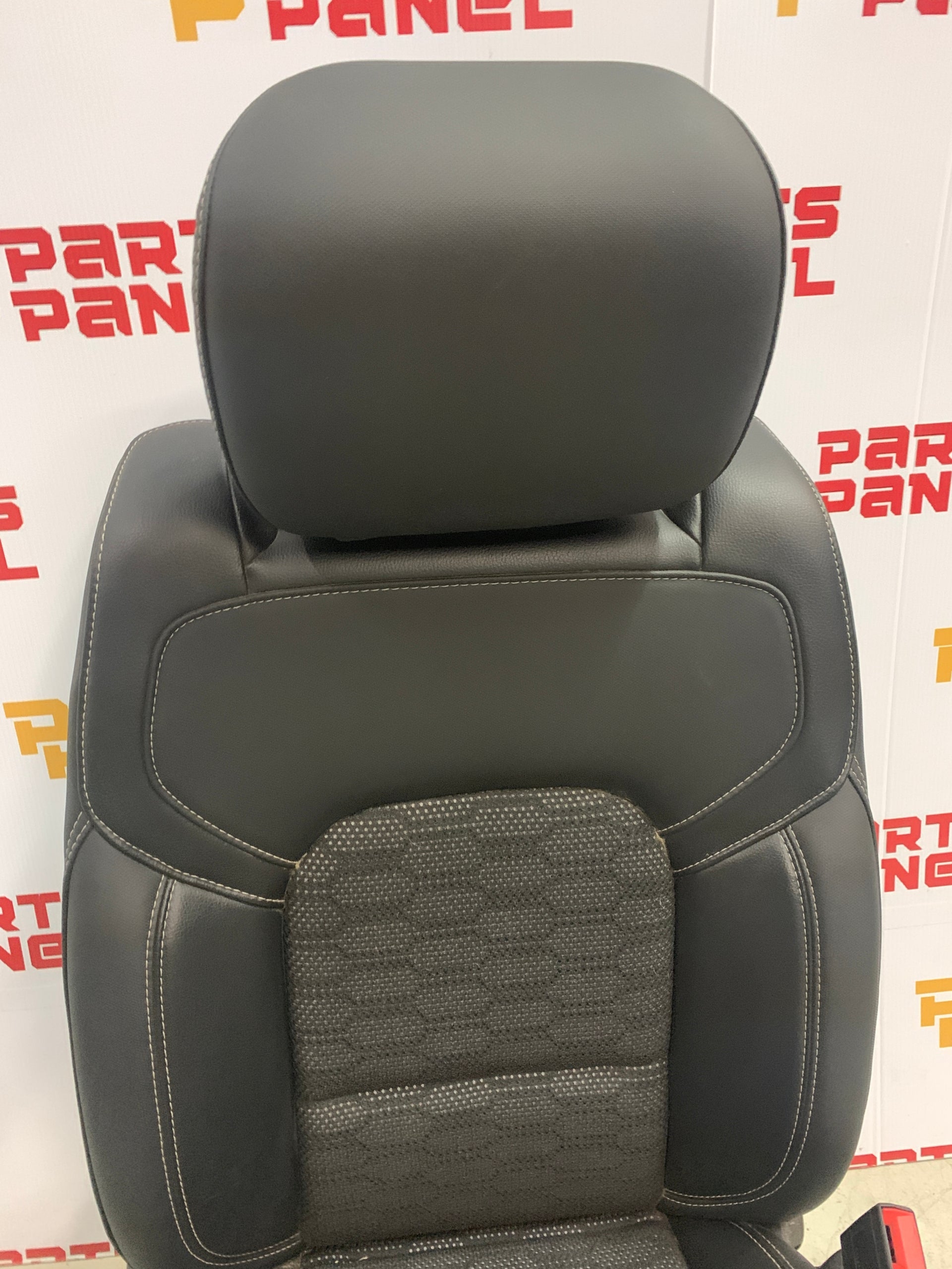 2019 - 2024 RAM 1500 NEW STYLE 5TH GENERATION DRIVER FRONT POWER CLOTH AND VINYL HEATED SEAT
