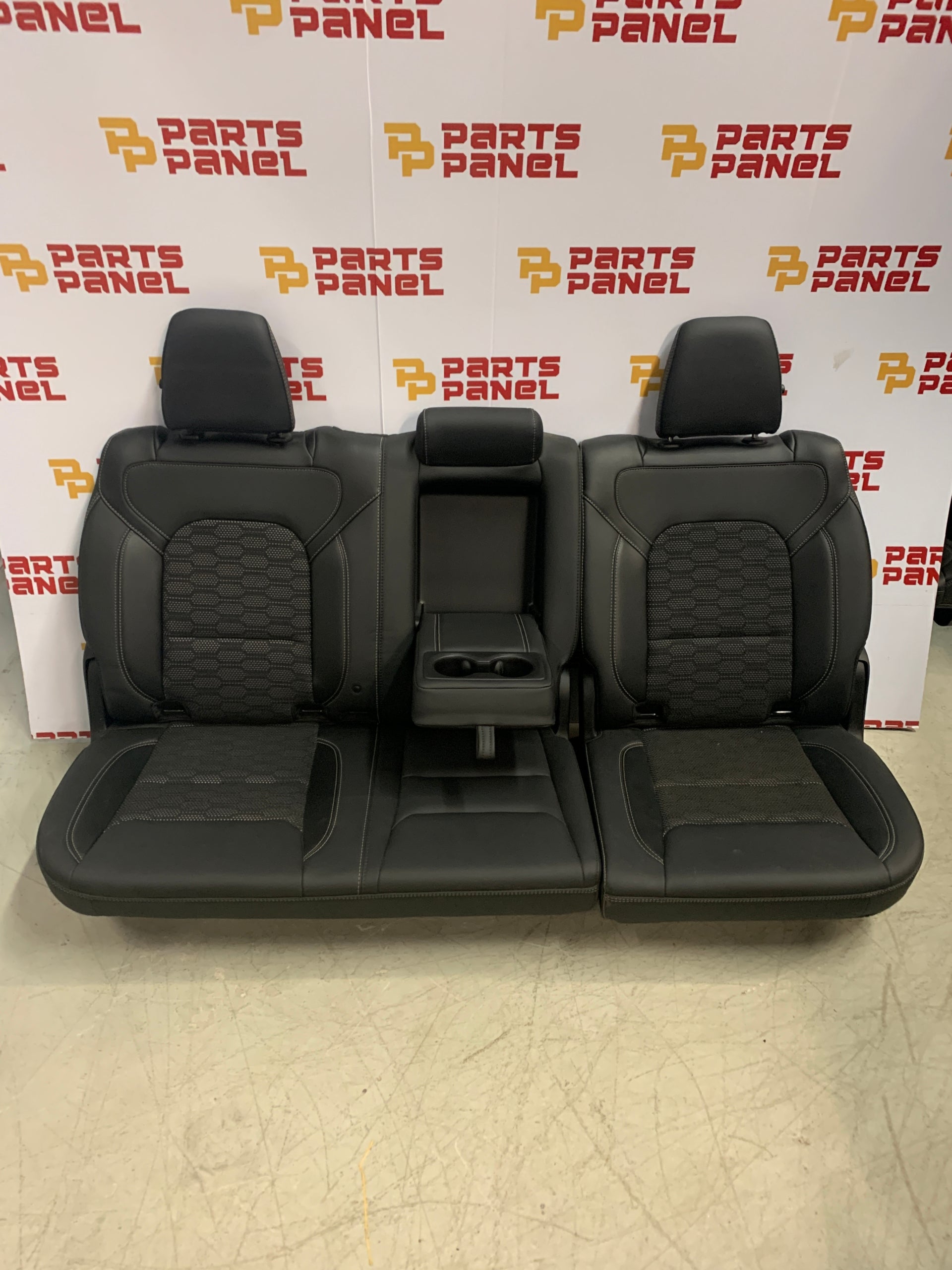 2019 - 2024 RAM 1500 NEW STYLE 5TH GENERATION REAR CLOTH AND VINYL 