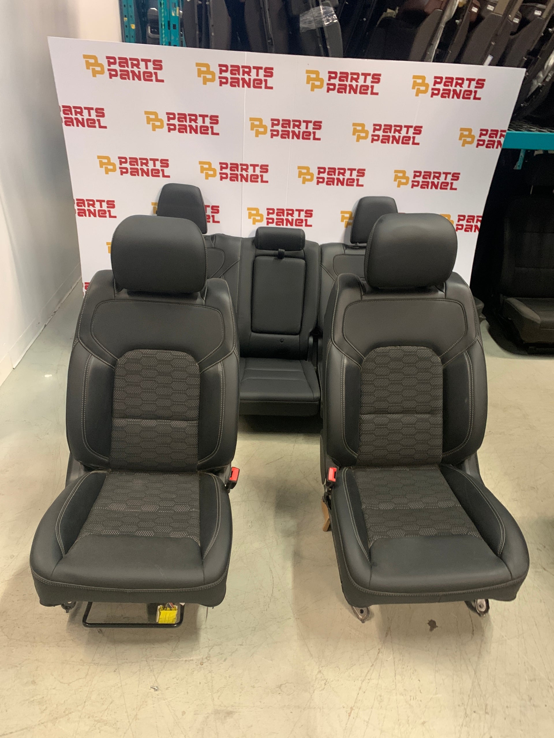 2019 - 2024 RAM 1500 NEW STYLE 5TH GENERATION CLOTH AND VINYL SEAT COMPLETE SET