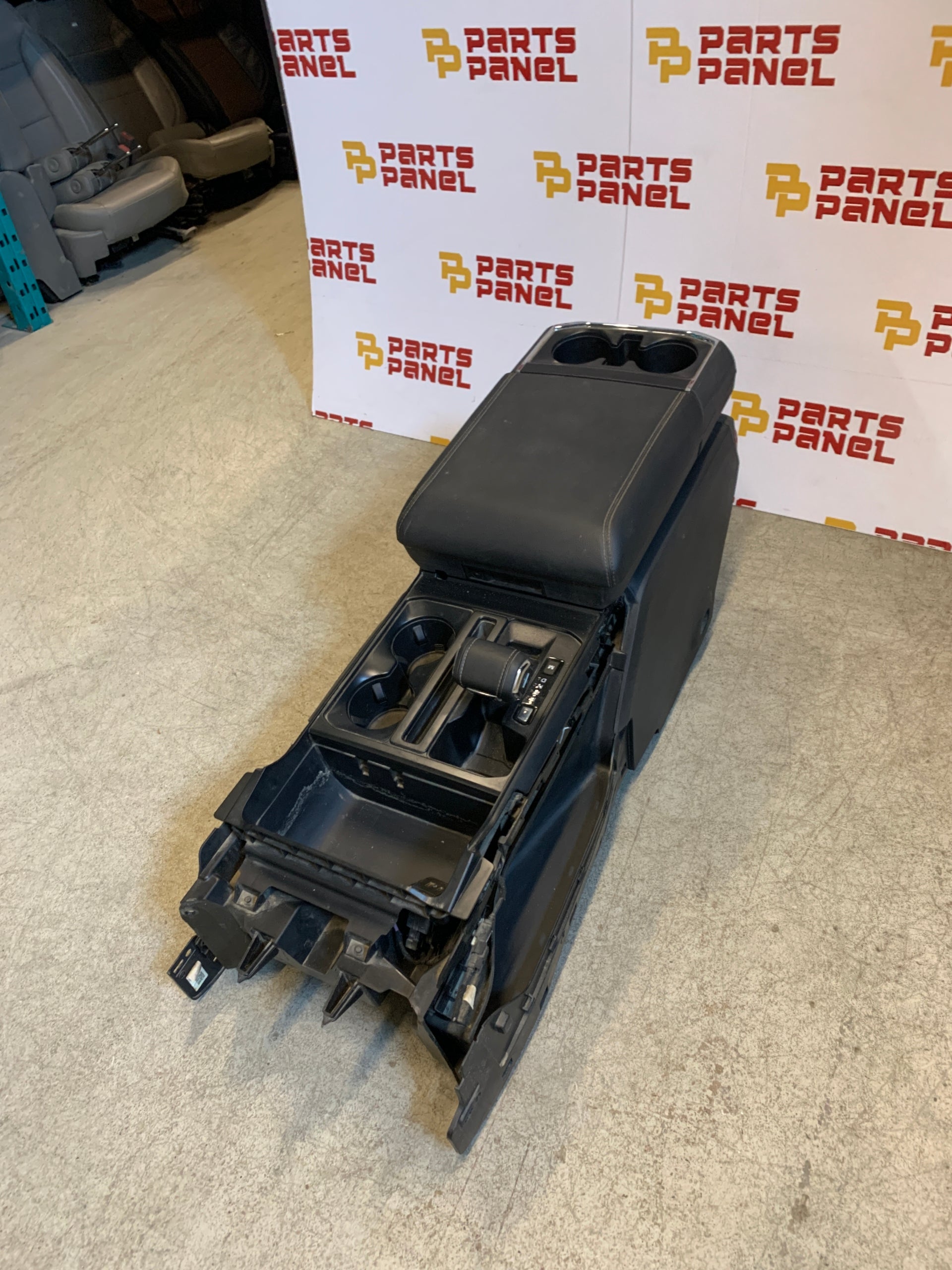 2021 - 2024 FORD F150 CENTER CONSOLE WITH WORK STATION WITH REAR CHARGING PORT