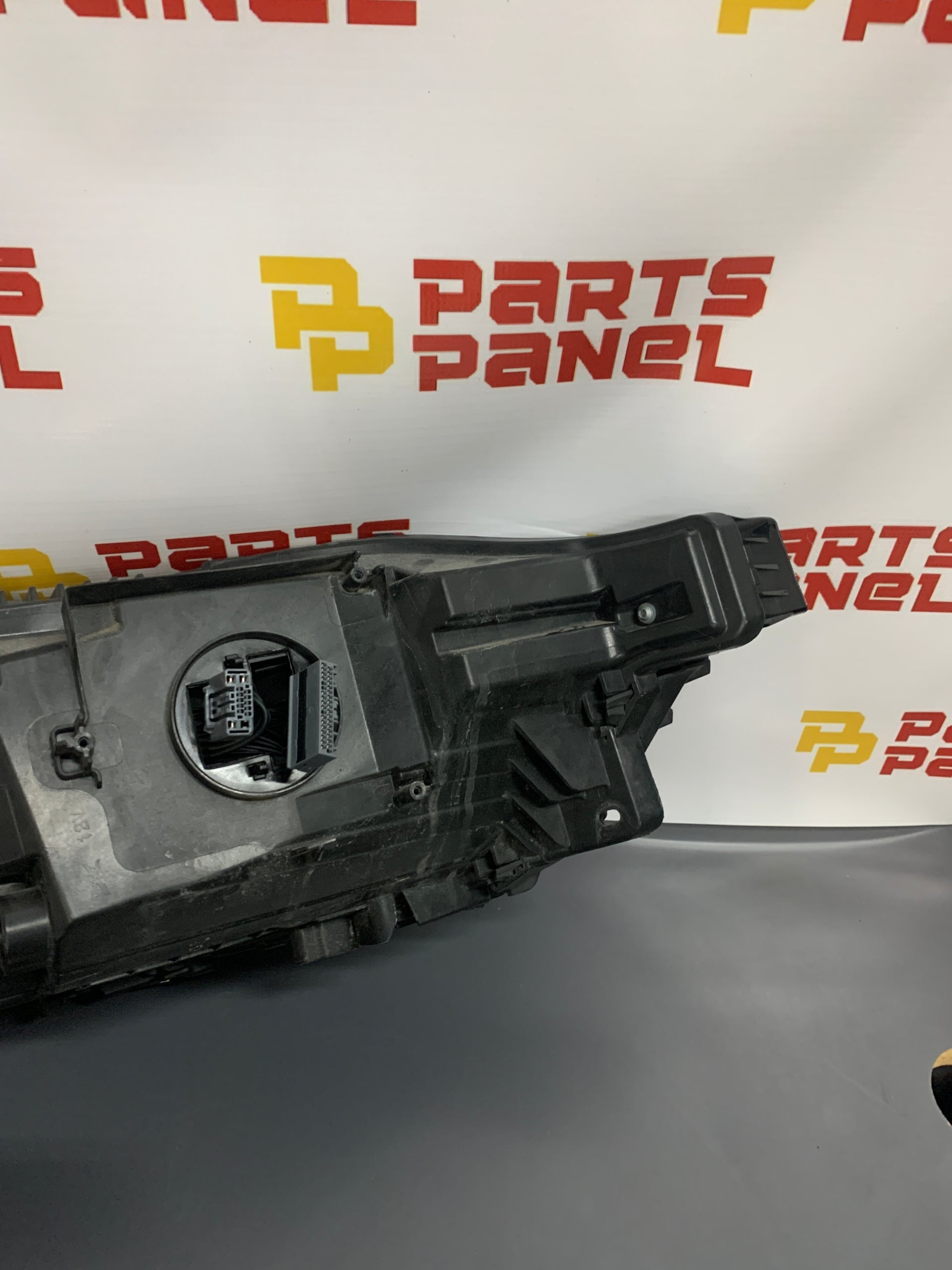 2018 - 2021 VOLVO XC 60 DRIVER SIDE LEFT FULL LED ADAPTIVE HEADLIGHT 31689277 