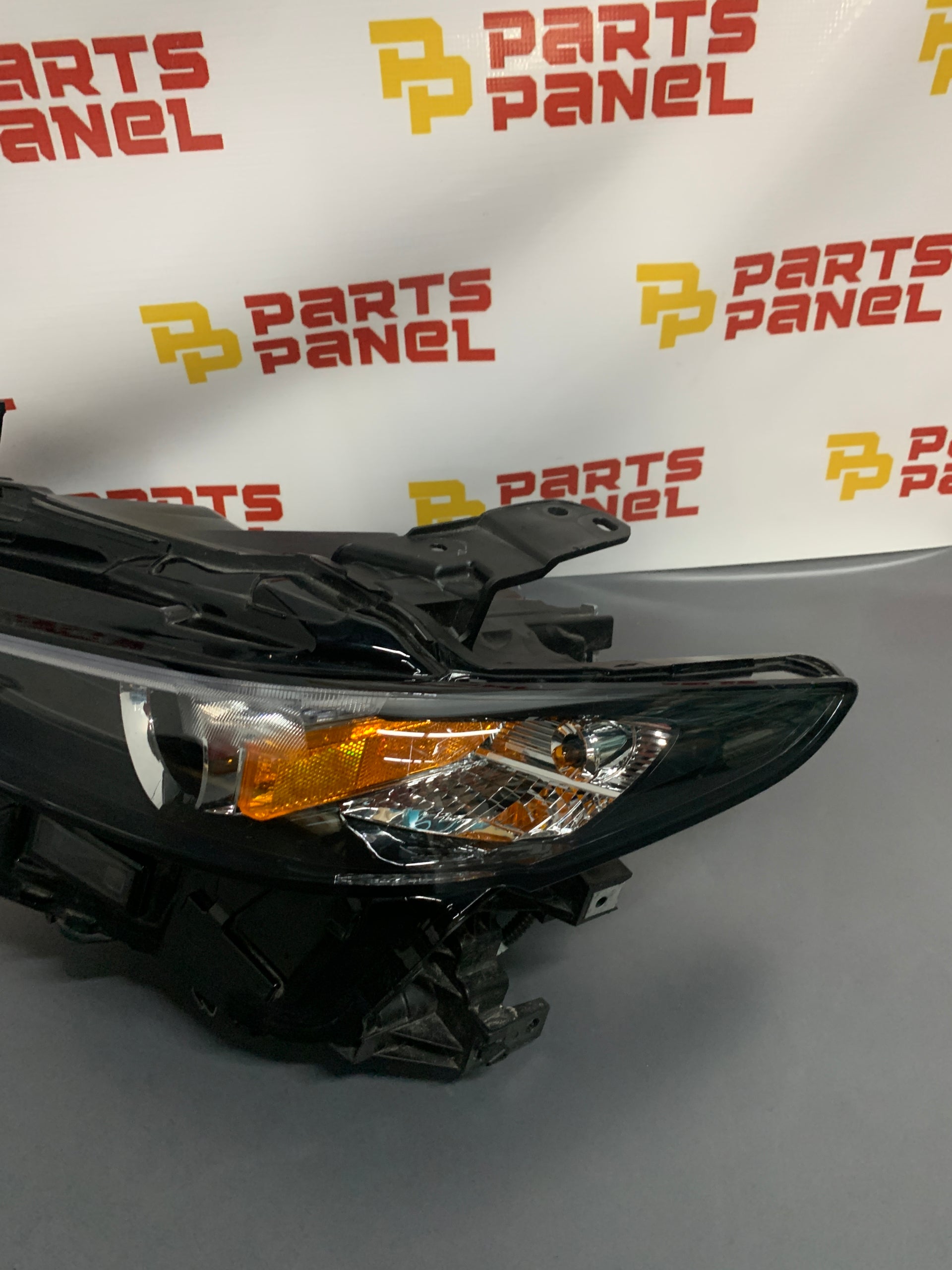 2019 - 2022 MAZDA 3 DRIVER SIDE WITH LED LAMP WITHOUT ADAPTIVE HEADLIGHT BCJH-51040