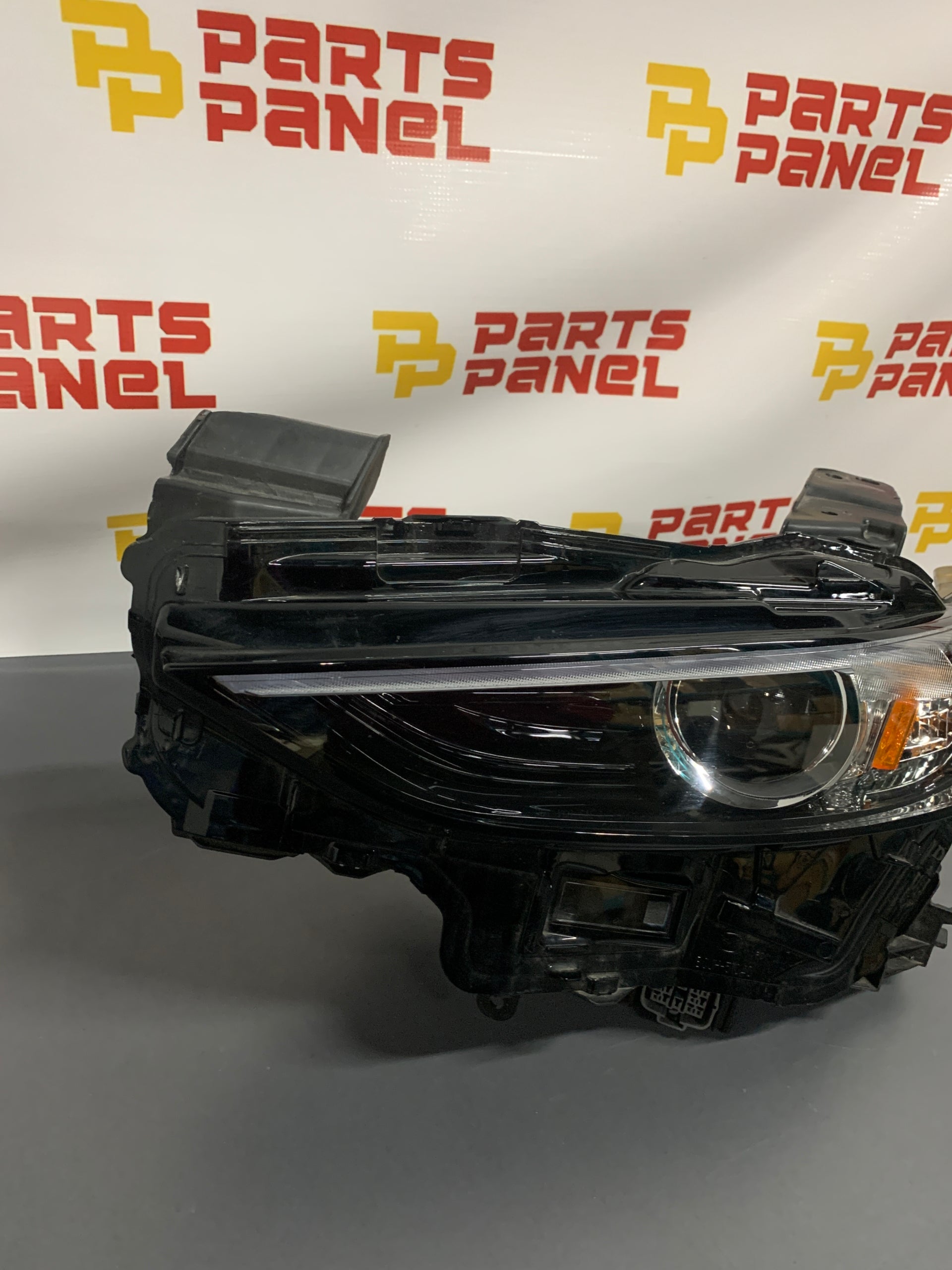 2019 - 2022 MAZDA 3 DRIVER SIDE WITH LED LAMP WITHOUT ADAPTIVE HEADLIGHT BCJH-51040