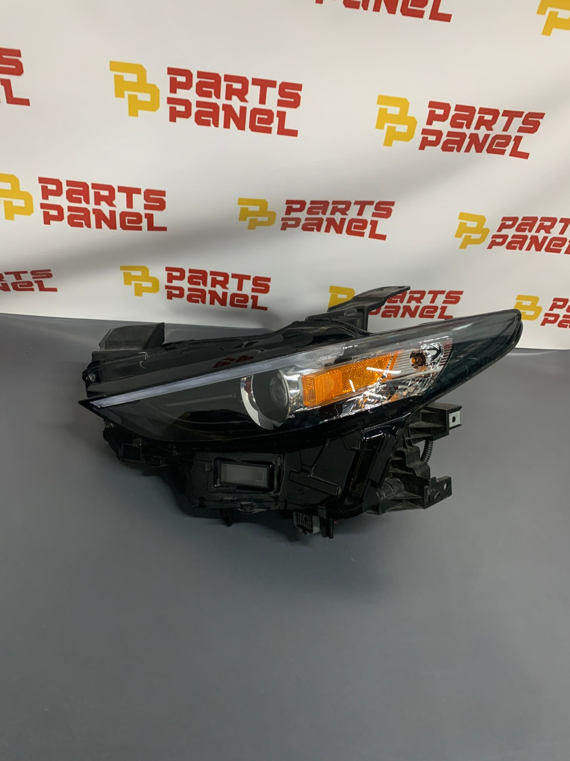 2019 - 2022 MAZDA 3 DRIVER SIDE WITH LED LAMP WITHOUT ADAPTIVE HEADLIGHT BCJH-51040