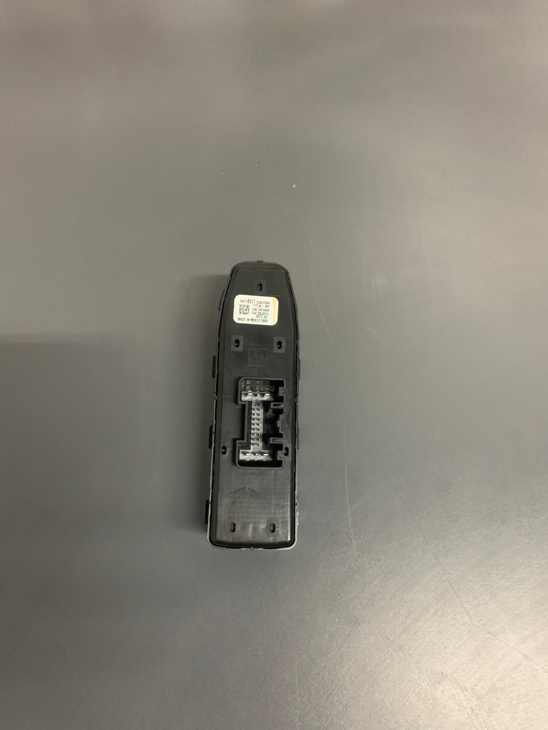 2022 - 2025 GMC SIERRA 1500 / 1500 LIMITED CHEVY SILVERADO 1500 PASSENGER SIDE WINDOW REGULATOR SWITCH 86778971